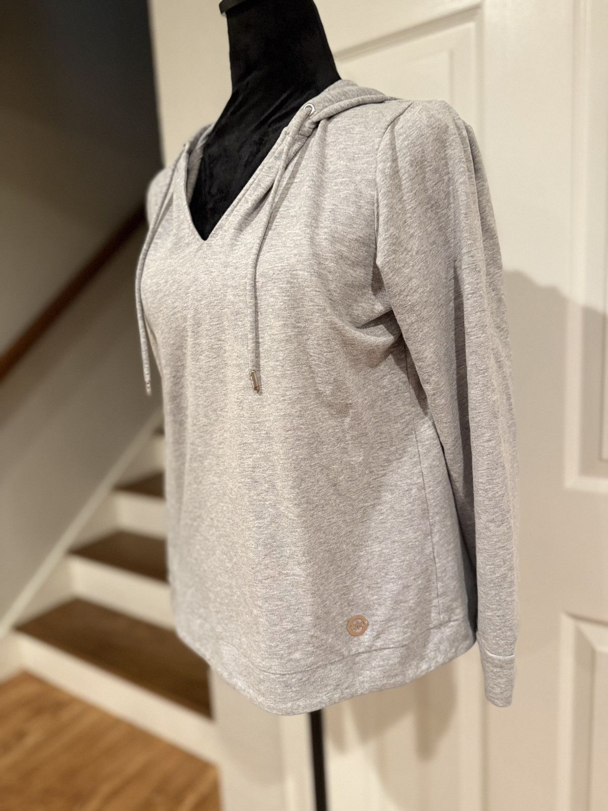 Michael Kors Michael Michael Kors Gray V-Neck Hoodie Layered Hem, Size M Size M / US 6-8 / IT 42-44 - 3 Thumbnail