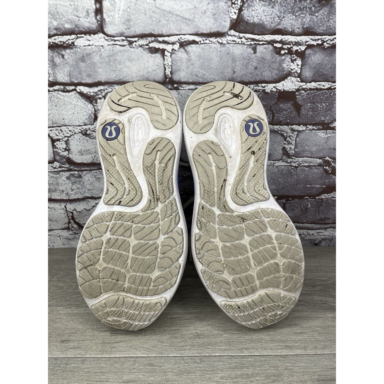Lululemon Lululemon Blissfeel Run 2 White Blue Running Shoes Athletic Size US 7.5 / IT 37.5 - 15 Thumbnail