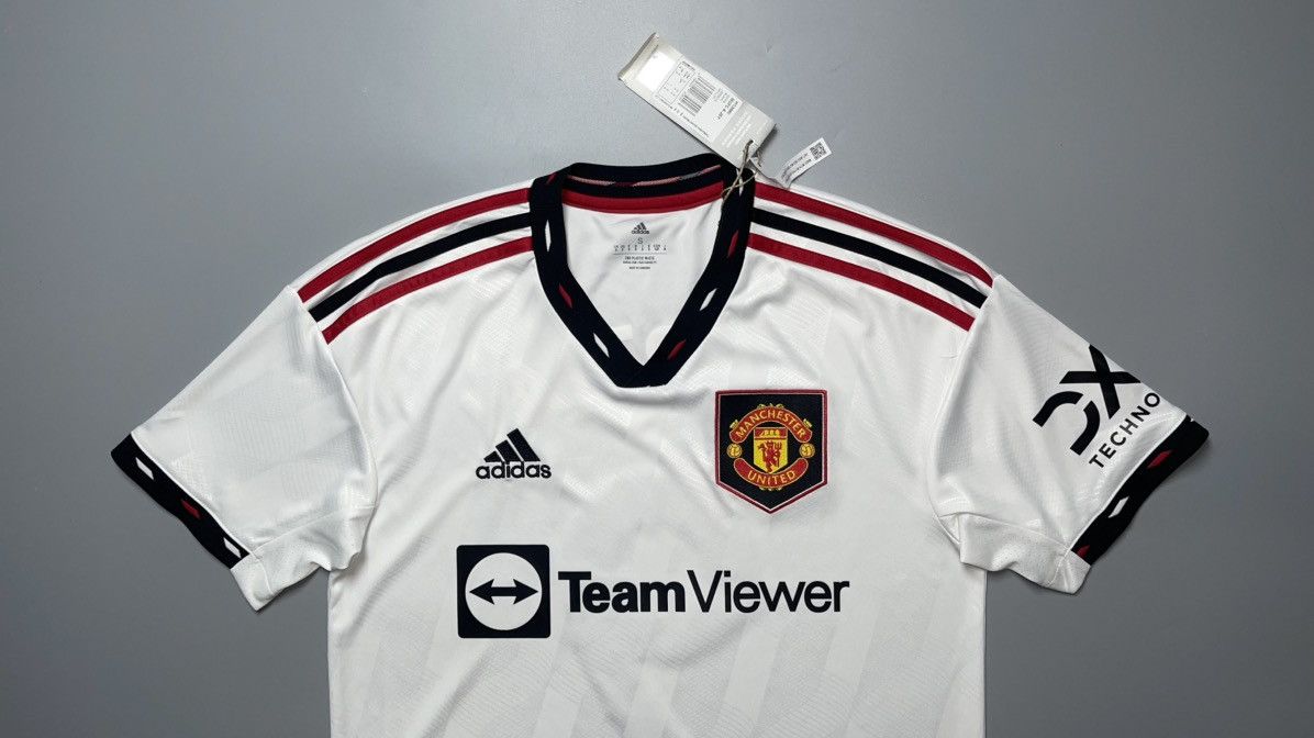 Adidas MAN UNITED ADIDAS 2022/2023 FOOTBALL AWAY JERSEY #9 MARTIAL Size US S / EU 44-46 / 1 - 3 Thumbnail