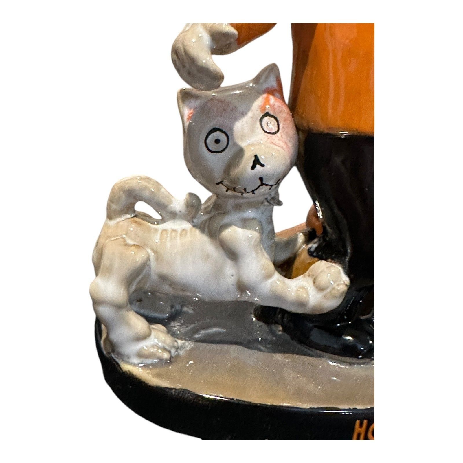 Designer Yankee Candle Boney Bunch Hotel Pet Service Bonesy Halloween Size ONE SIZE - 14 Thumbnail