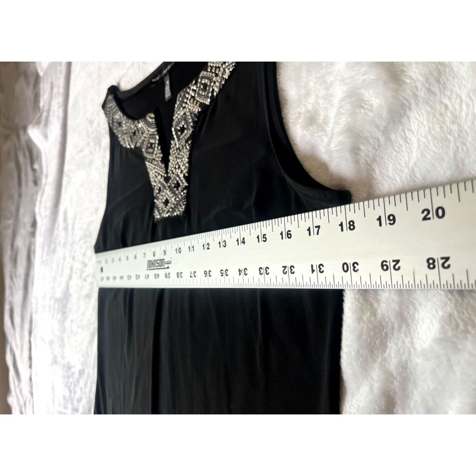 White House Black Market White House Black Market Womens Sleeveless Mini Dress Medium Beaded V-Neck Pleated Hem Black 90s Classic Beach Size M / US 6-8 / IT 42-44 - 7 Thumbnail