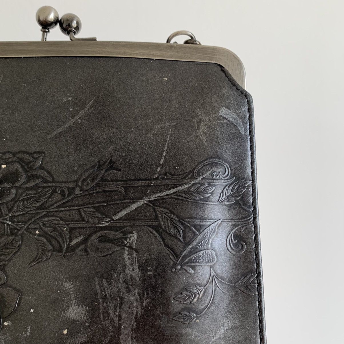 Jean Paul Gaultier Jean Paul Gaultier Roses Silver Clasp Handbag Size ONE SIZE - 8 Thumbnail