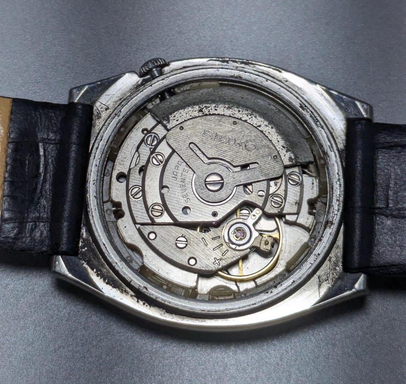 Seiko Rare Vintage Seiko 5 Automatic Day Date Movement Size ONE SIZE - 8 Thumbnail