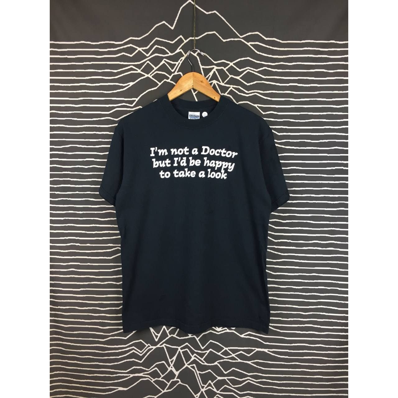 Gildan Vtg Y2K I'm Not A Doctor But I'd Be Happy To Take A Look Tee Size US M / EU 48-50 / 2 - 2 Thumbnail