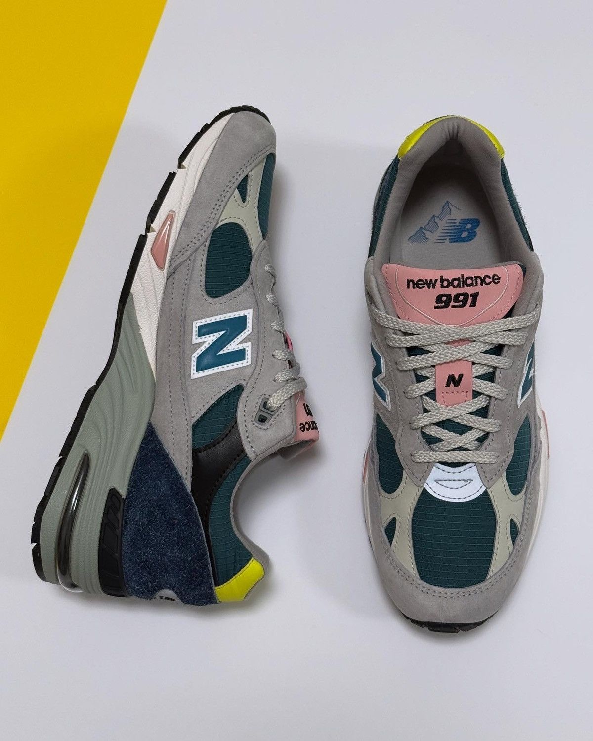 New Balance NEW BALANCE 991 MADE IN ENGLAND 'PACIFIC MAJOLICA BLUE’ Size US 8.5 / EU 41-42 - 2 Thumbnail
