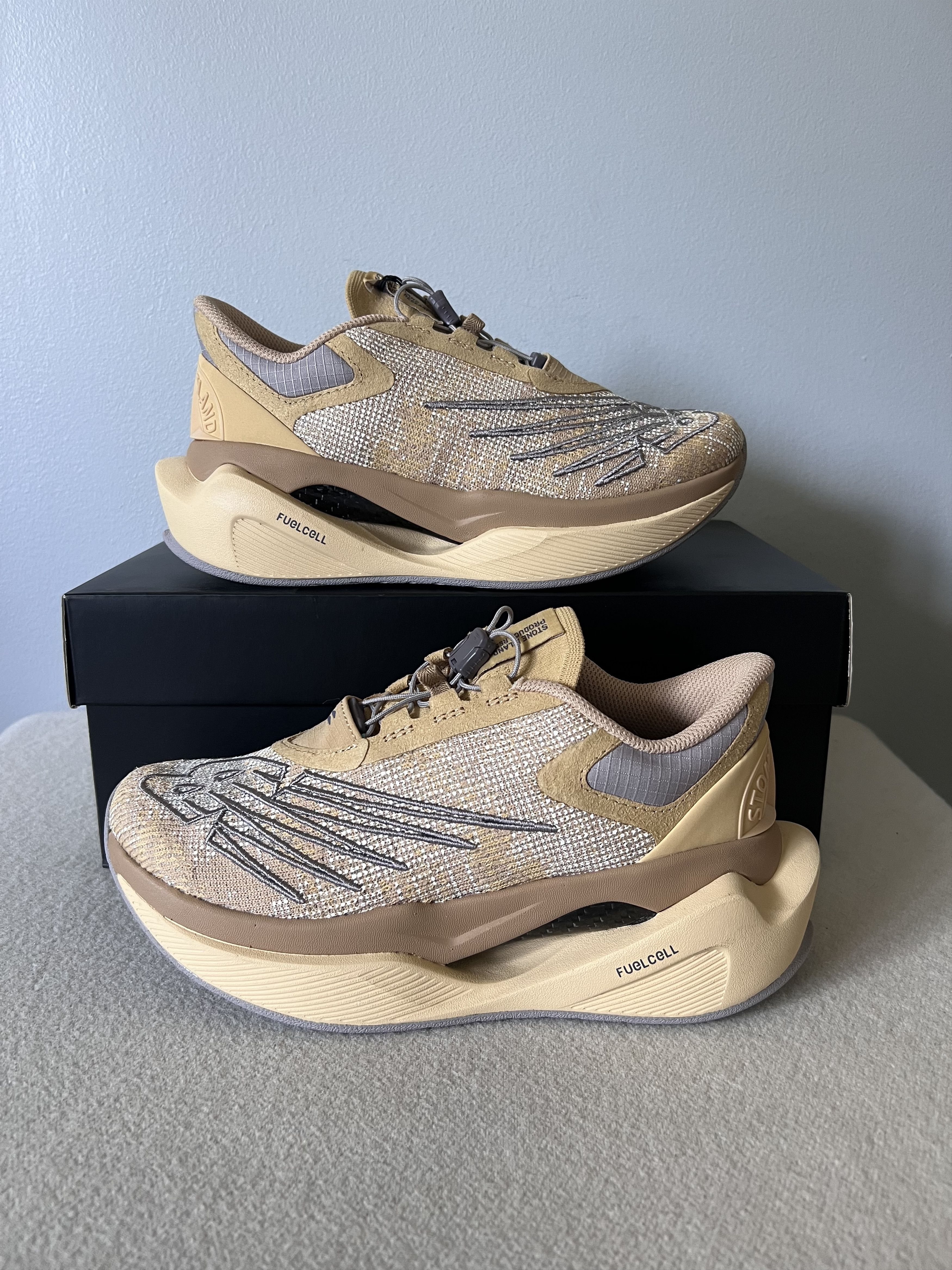 New Balance × Stone Island Stone Island New Balance Fuel Cell C1 in Tan Size US 6 / EU 39 - 2 Thumbnail