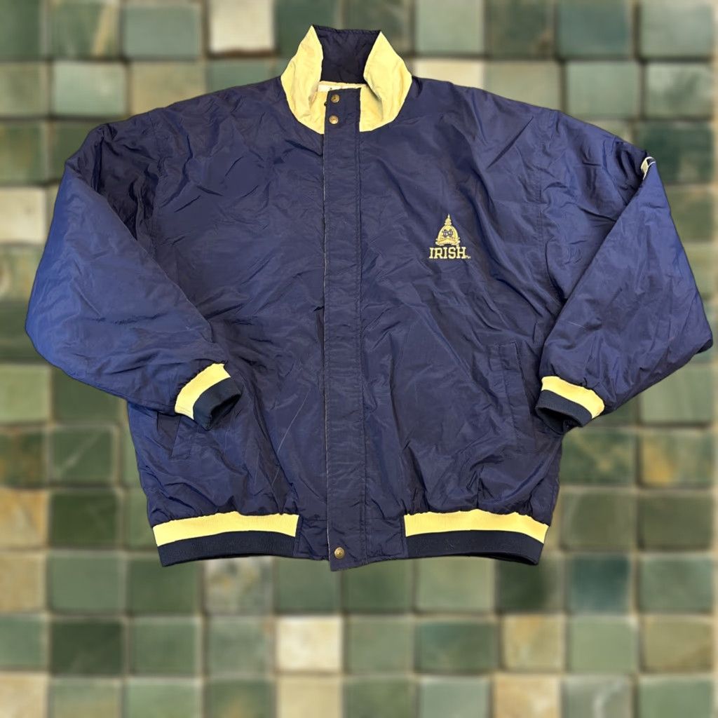 Champion VINTAGE Notre Dame Irish Jacket Mens XL Blue Gold Champion Big Logo NCAA 90s Size US XL / EU 56 / 4 - 1 Thumbnail