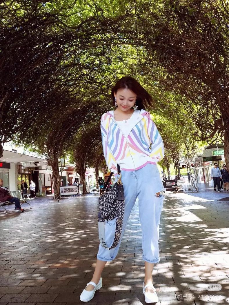 Chanel Chanel 19C Cruise Series Rainbow Striped Bat Sleeve Hooded Size XXS / US 00 / IT 34 - 9 Thumbnail