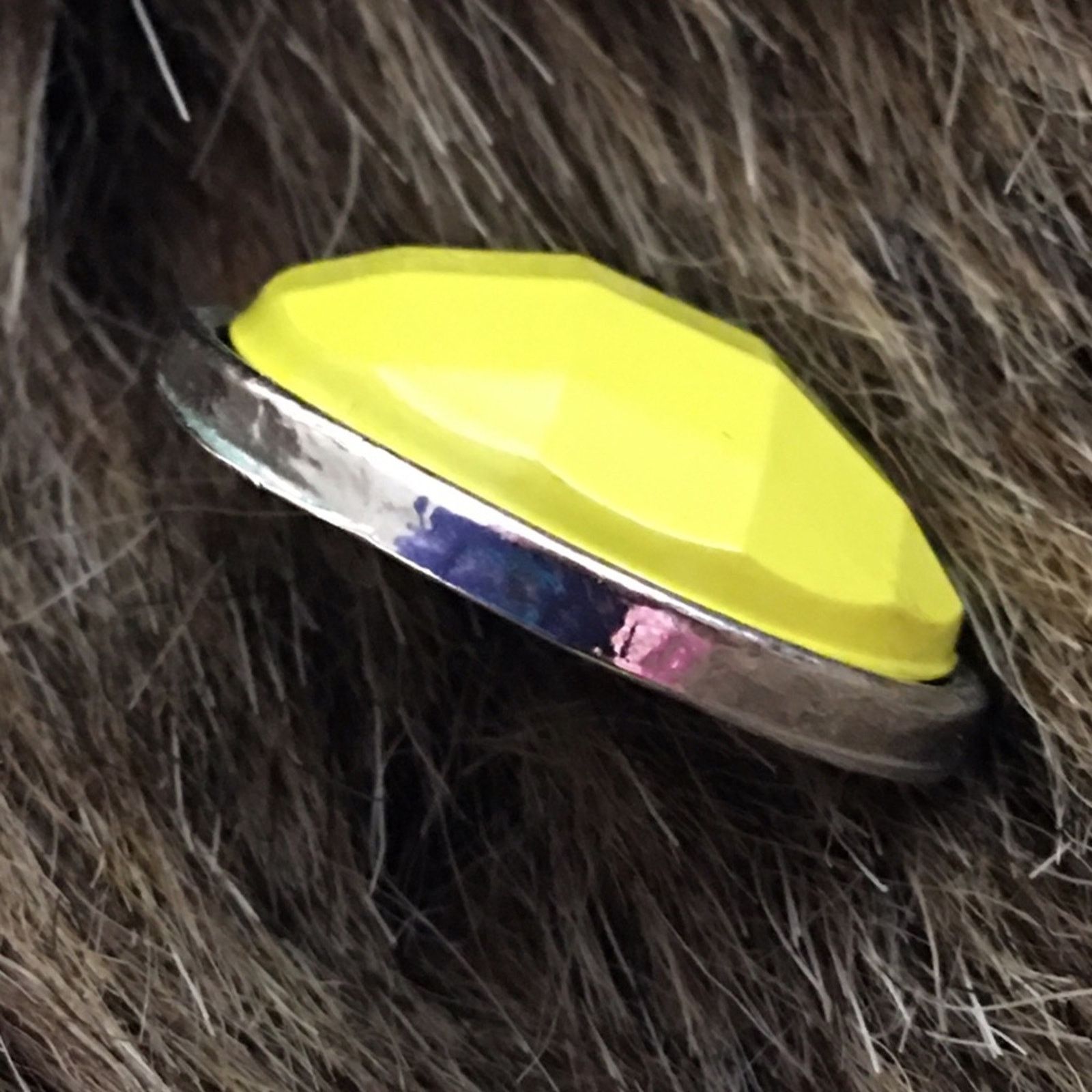 Jewelry Chartreuse yellow faceted glass pierced earrings Size ONE SIZE - 4 Thumbnail