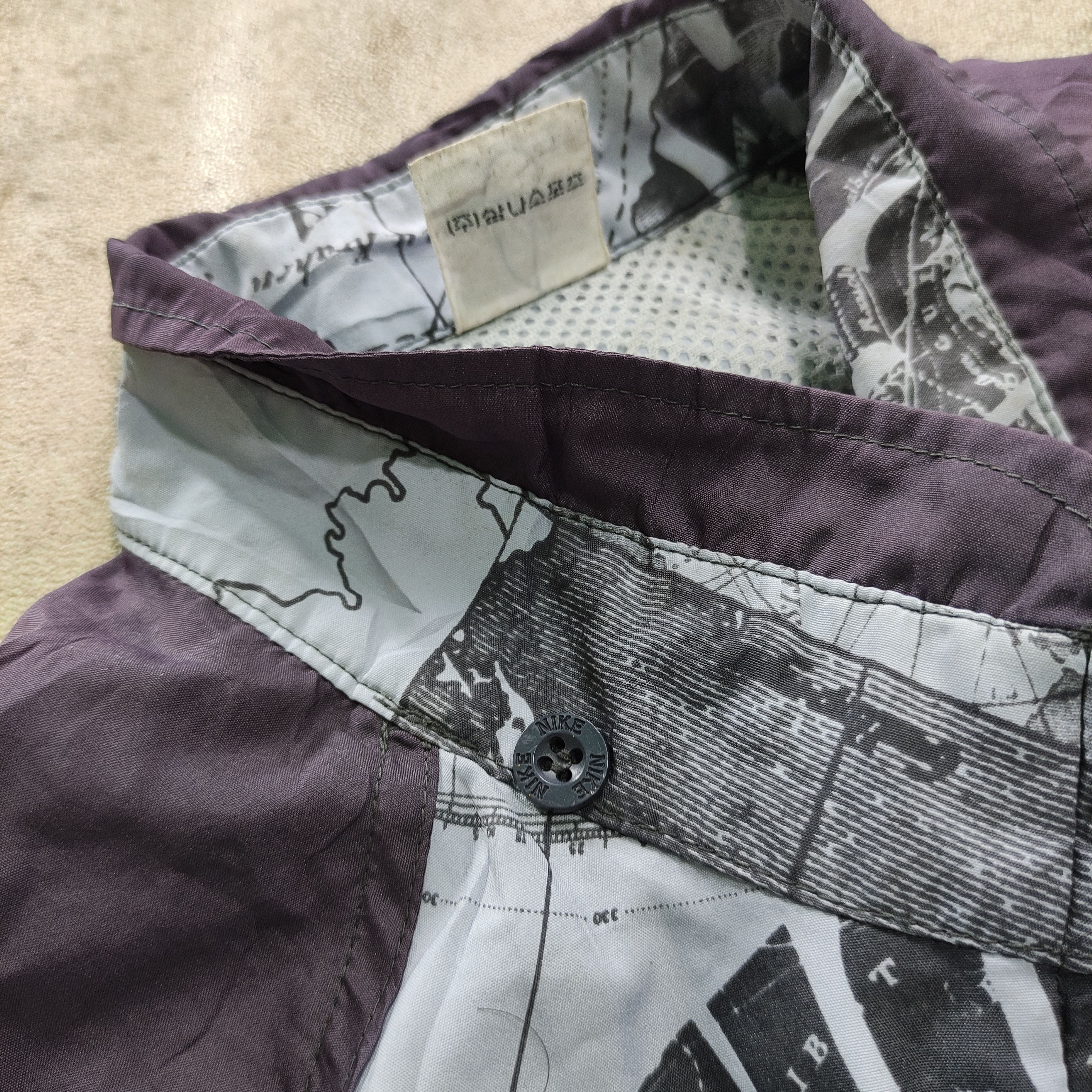 Nike Vintage Nike International Jacket 1990s Size US L / EU 52-54 / 3 - 8 Thumbnail