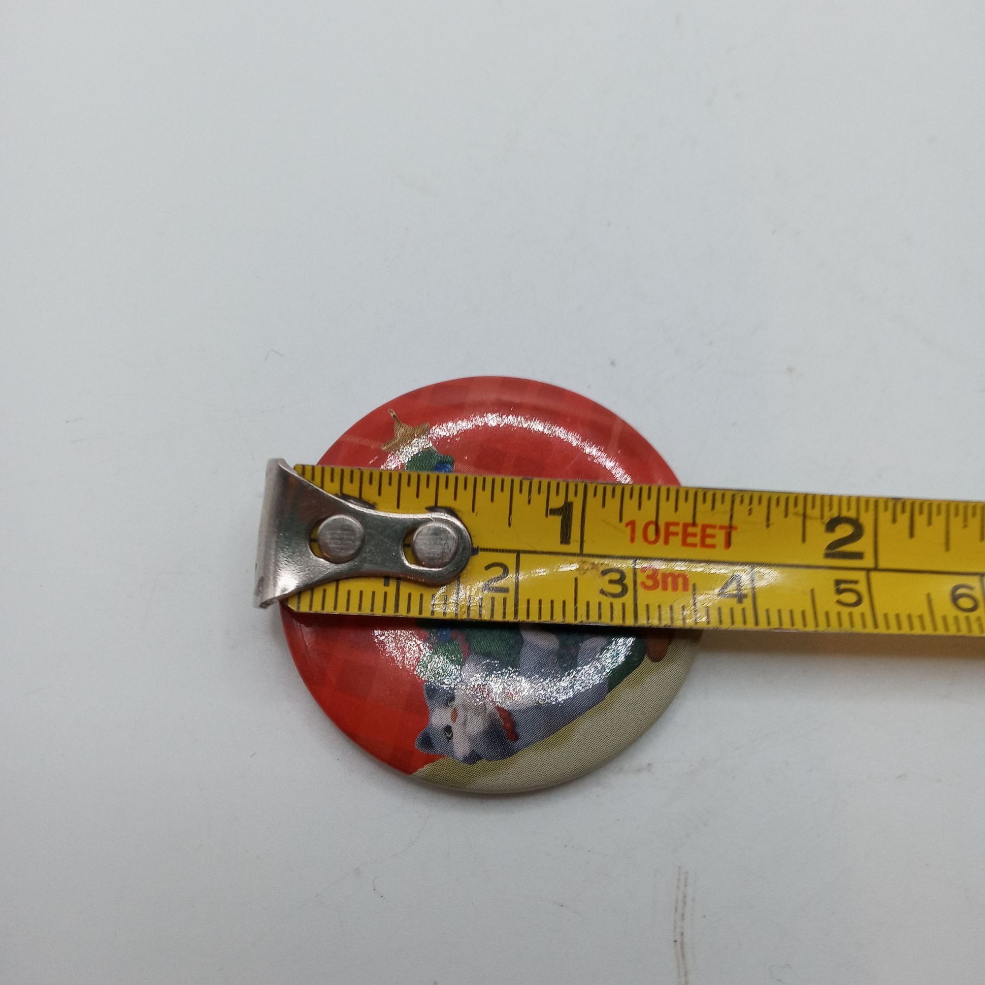 Vintage Christmas Tree Cats Pin Pinback Button Playful Grandmacore Size ONE SIZE - 4 Thumbnail