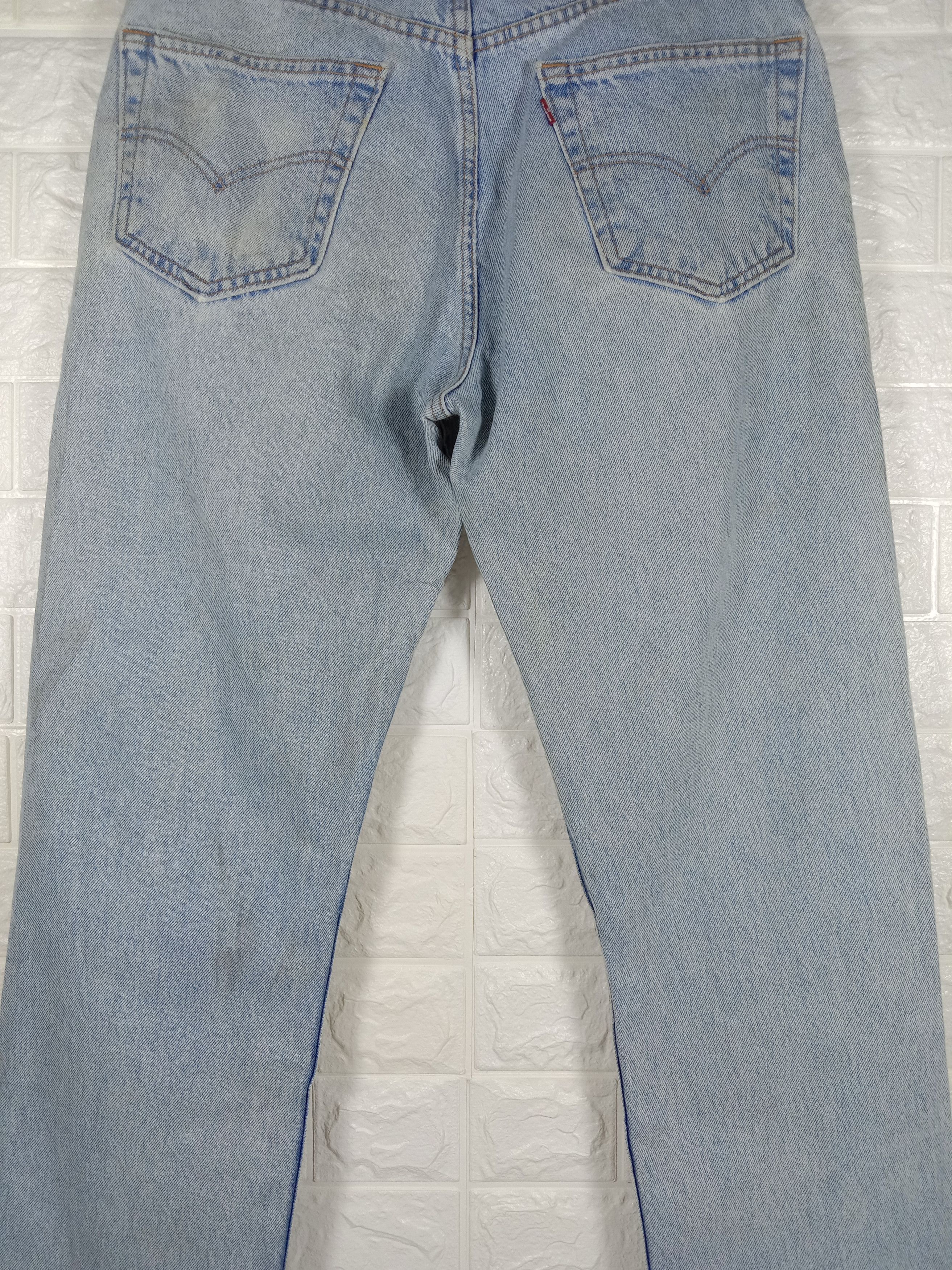 Levi's Vintage Levi’s 505 Ripped Jeans Regular Fit Light Wash Denim Size US 33 - 7 Thumbnail