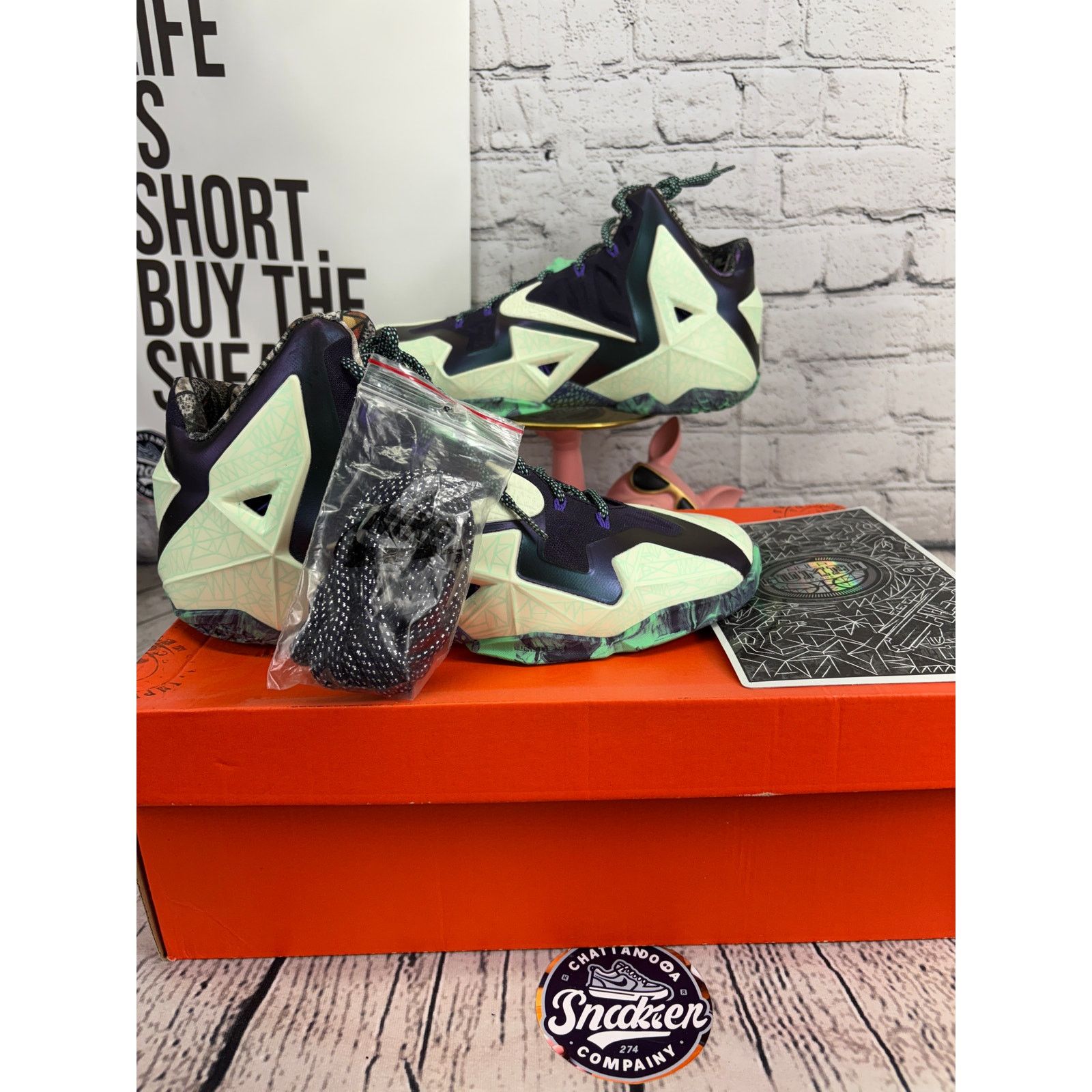 Nike Nike LeBron 11 All Star Gator King NoLA Gumbo Mens 10 Shoes Size US 10 / EU 43 - 1 Thumbnail