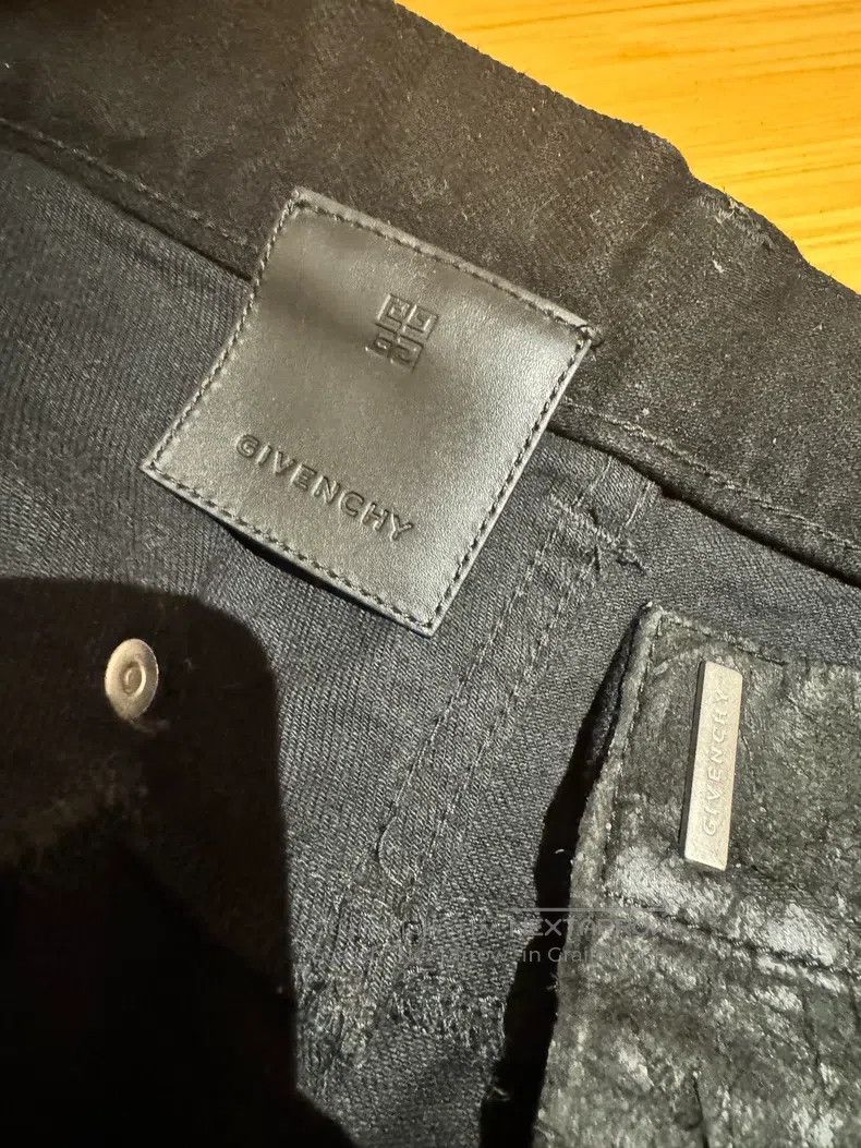 Givenchy Givenchy SizeM Cracked Zipper Denim Pants Size US 31 - 7 Thumbnail