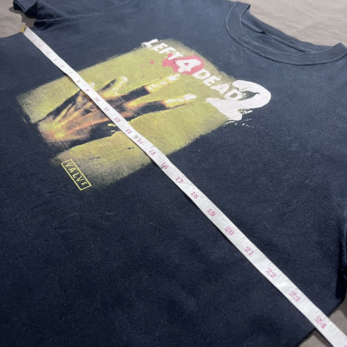 The Game Rare Vintage Y2K Left 4 Dead 2 THE PARISH Tee XL XBox Size US XL / EU 56 / 4 - 8 Thumbnail