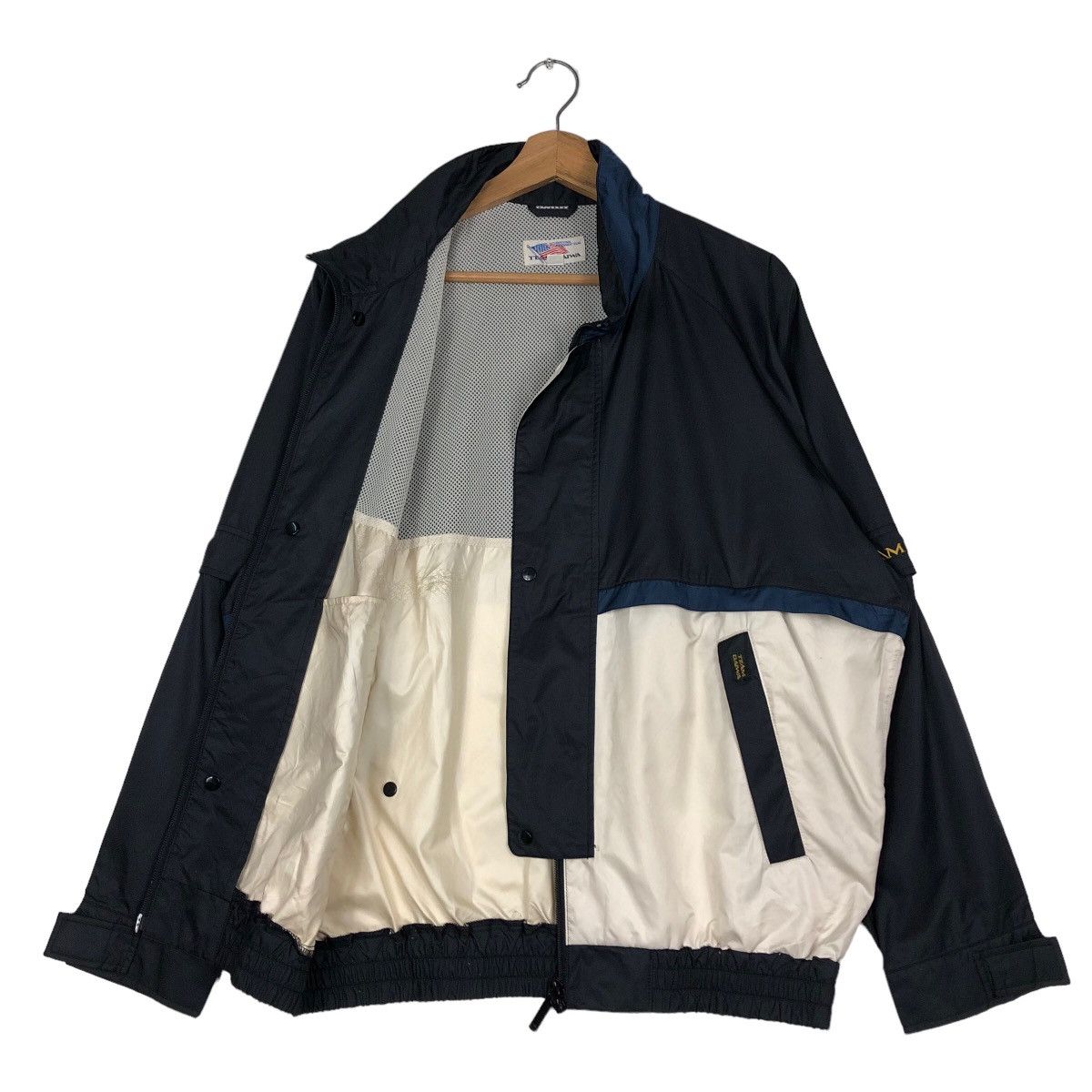 Japanese Brand 🔥Vintage Bomber Jacket Team Daiwa Golf Big Logo Size US M / EU 48-50 / 2 - 10 Thumbnail