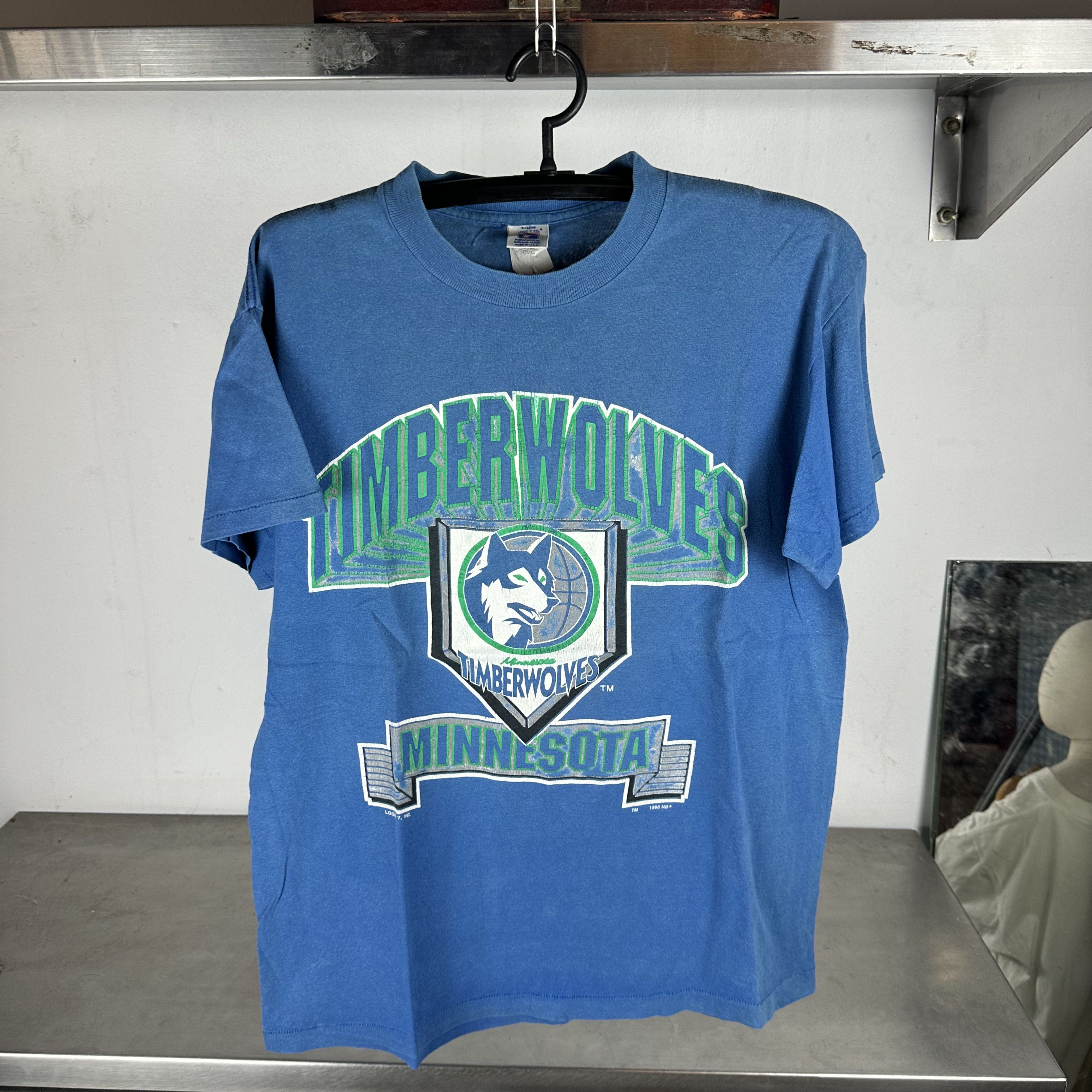 Vintage 1990 Minnesota Timberwolves Basketball NBA Large T-Shirt Size US L / EU 52-54 / 3 - 1 Thumbnail