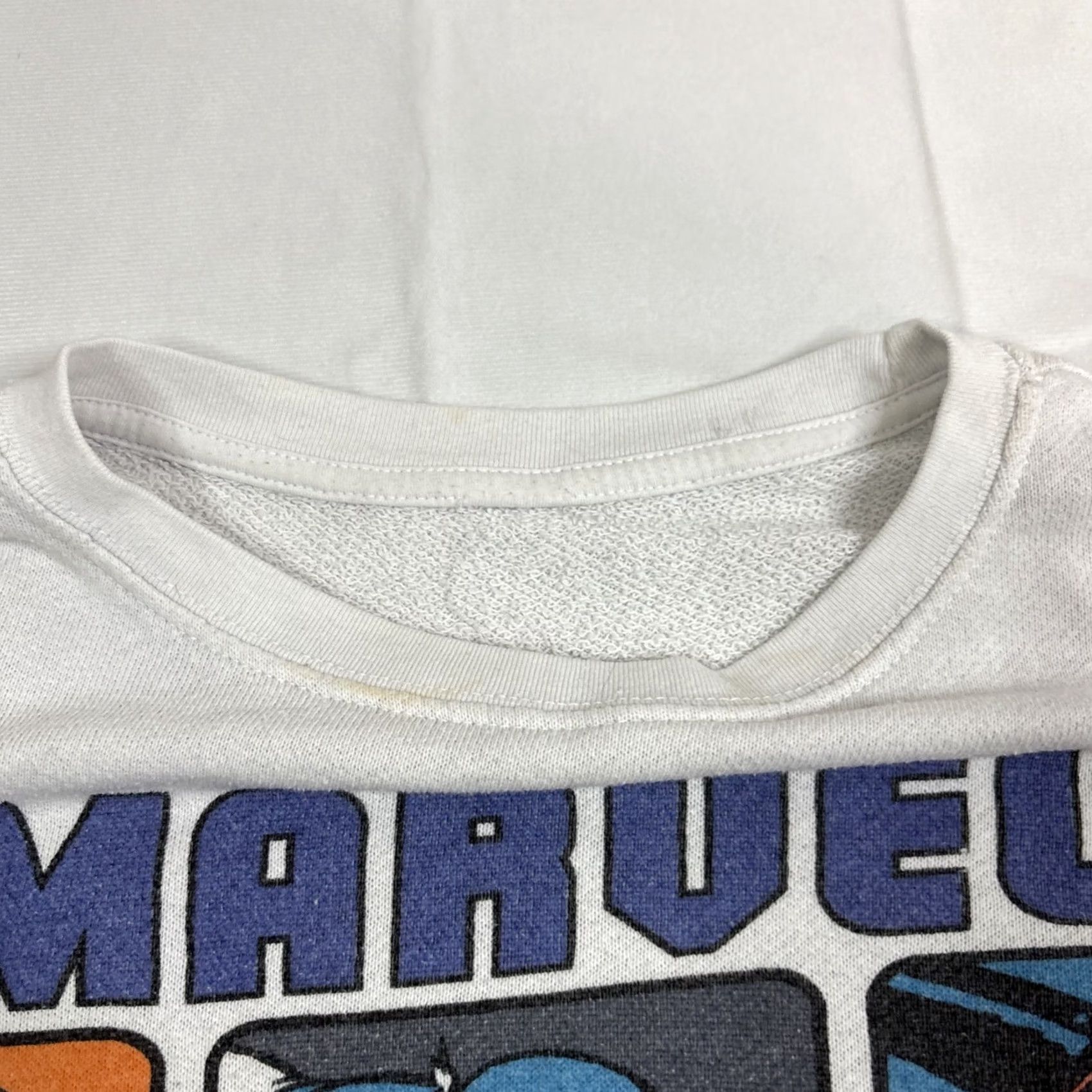 Vintage VINTAGE Marvel All Stars Pullover Sweatshirt Adult S White Cropped Belly Size S / US 4 / IT 40 - 4 Thumbnail