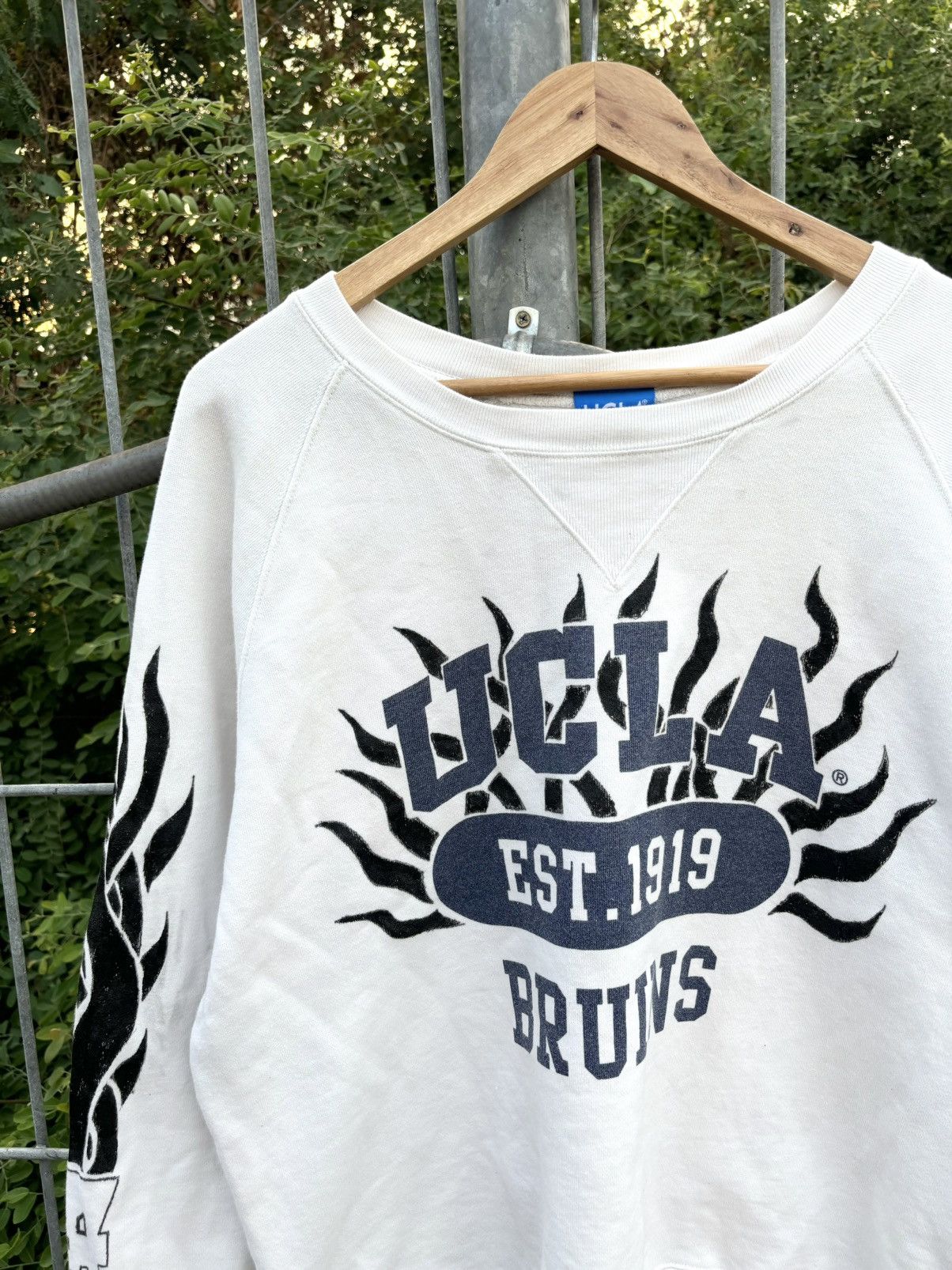 Vintage Vintage Paint UCLA Black Flame Sweatshirt Size US M / EU 48-50 / 2 - 5 Thumbnail