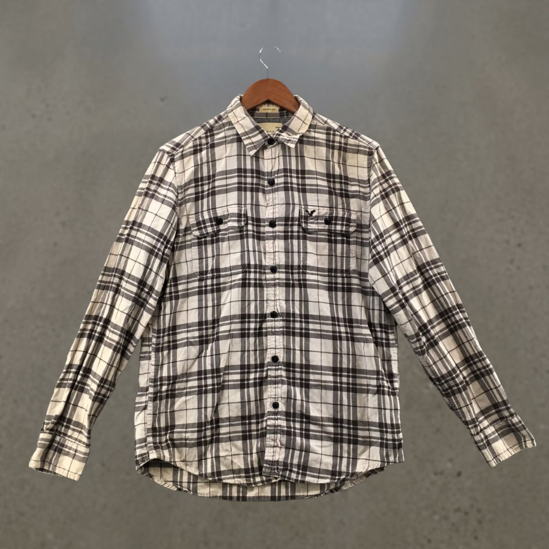 American Eagle Outfitters American Eagle Outfitters Casual Shirt Mens M Beige Plaid Athletic Long Sleeve Size US M / EU 48-50 / 2 - 1 Thumbnail