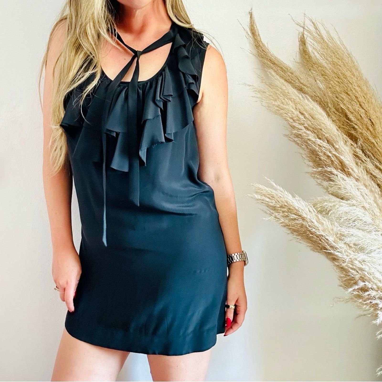 Joie JOIE Black Ruffle Scoop Neck LBD Mini Tank Tie Neck Dress Size S / US 4 / IT 40 - 8 Thumbnail