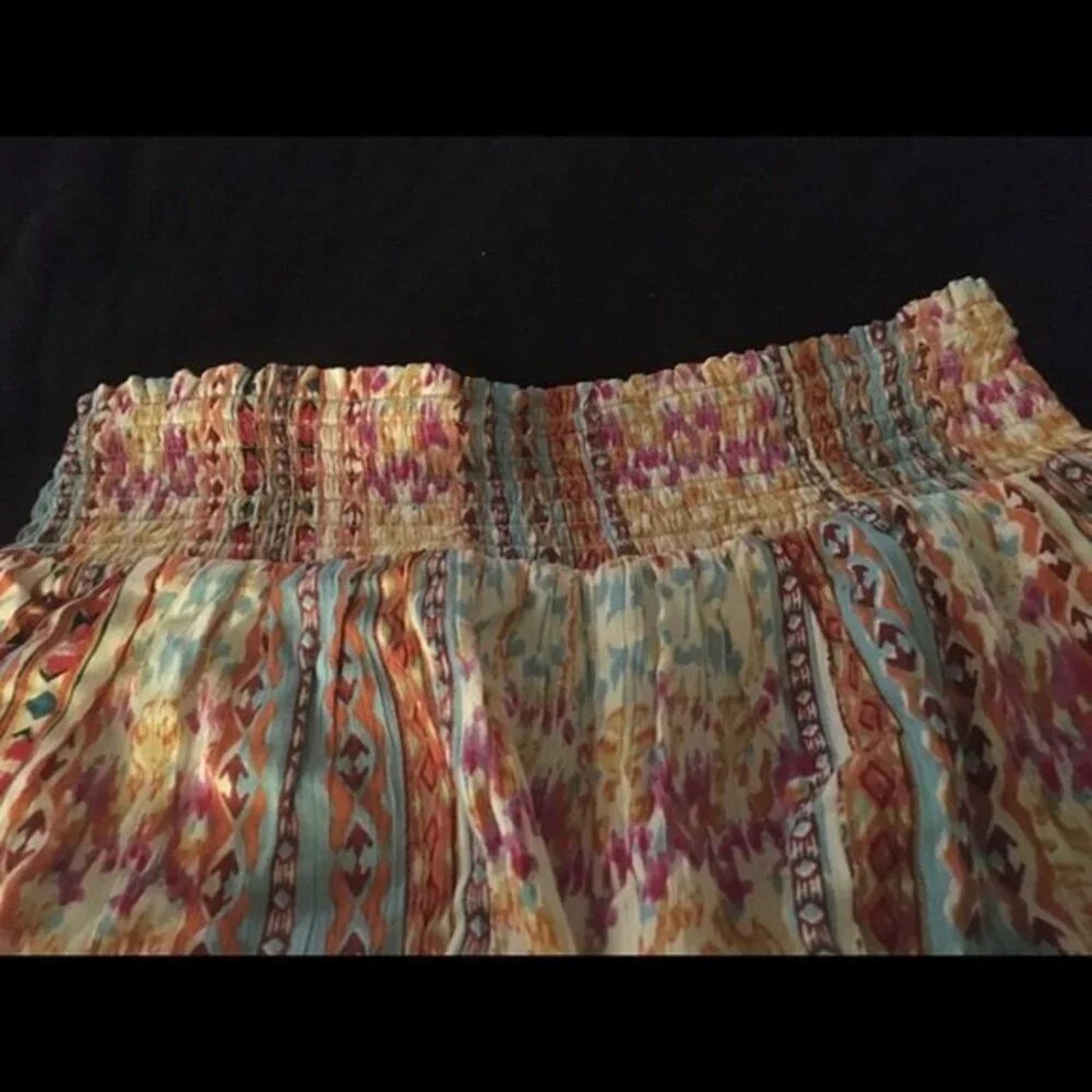 The Unbranded Brand Angie 100% Rayon beautiful loose fitting rayon shorts, Small Size 27" / US 4 / IT 40 - 2 Thumbnail