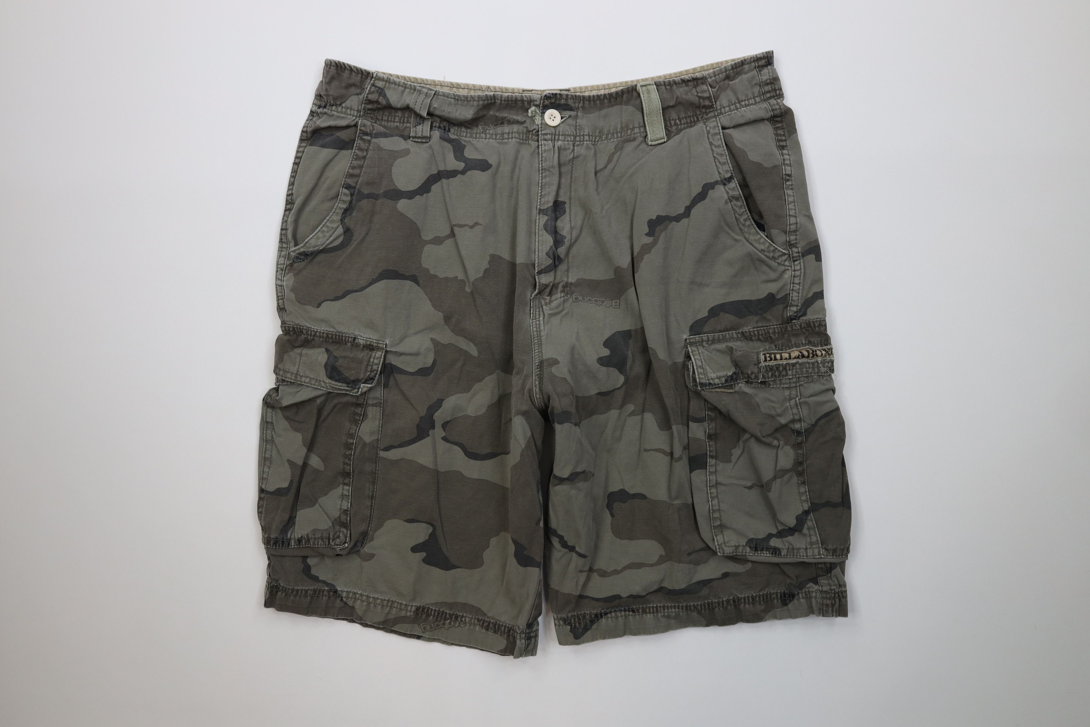 Billabong Vintage 90s Y2K Billabong Surfing Camouflage Cargo Shorts Size US 38 / EU 54 - 1 Thumbnail