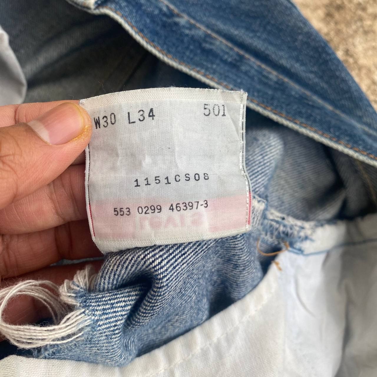Levi's Vintage Clothing × Vintage KURT COBAIN VINTAGE LEVIS 501 DISTRESSED DIRTY JEAN BJ07-07 Size US 29 - 12 Thumbnail