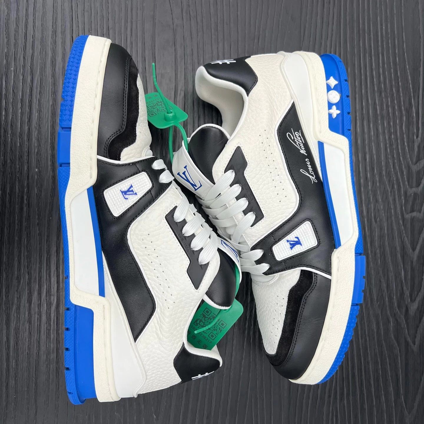 Louis Vuitton LV Trainer Black & Blue US 7 / EUR 41 New Size US 8 / EU 41 - 2 Thumbnail