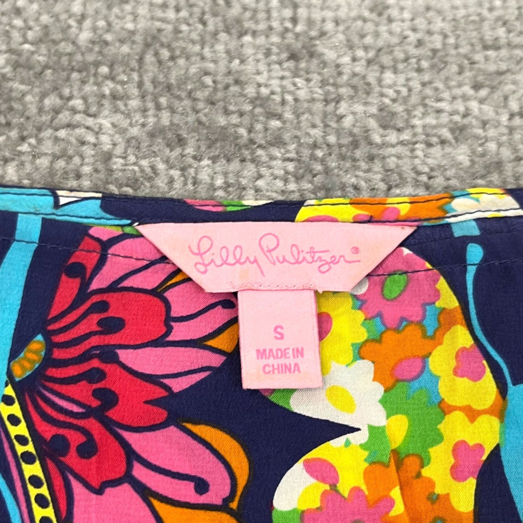 Lilly Pulitzer Lilly Pulitzer Top Womens Small Blue Colorful Butterfly 100% Silk Round Size S / US 4 / IT 40 - 2 Thumbnail