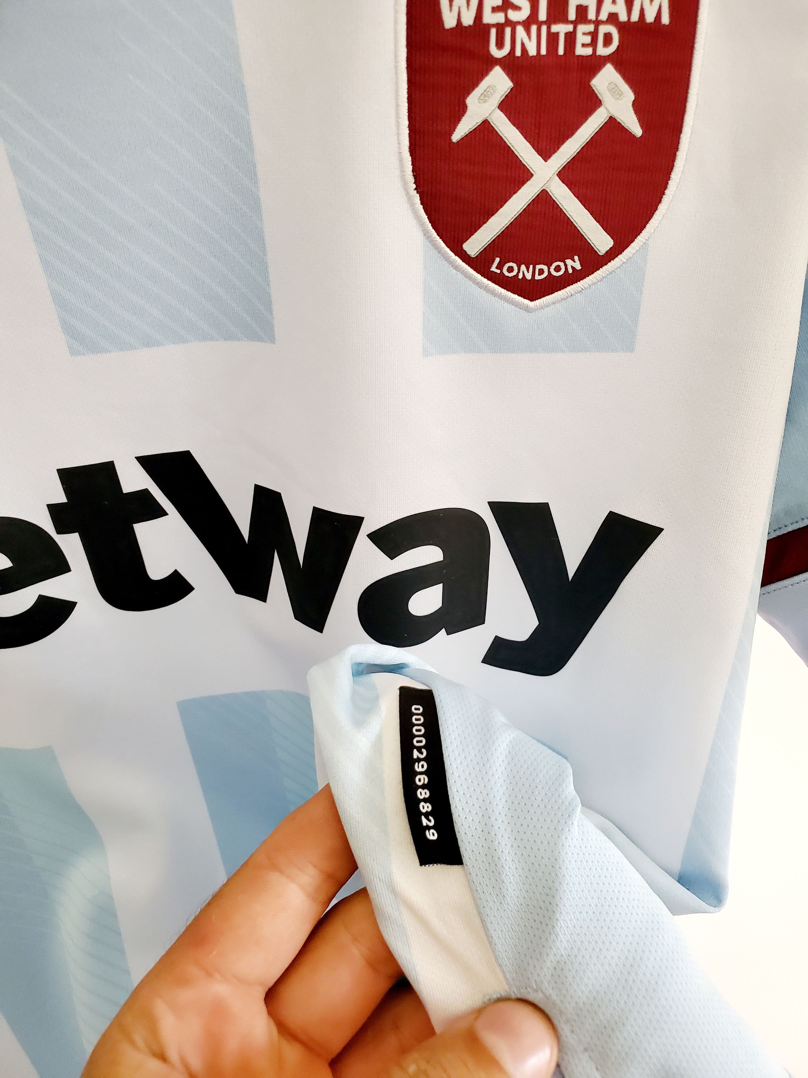 Umbro West Ham United FC Away 21-22 Jersey ideal condition size M Size US M / EU 48-50 / 2 - 4 Thumbnail