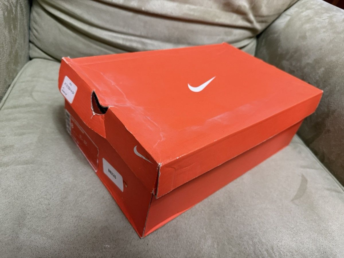 Nike Nike Hyperdunk “White/Varsity Red” 2008 Olympics Kobe EXC! Size US 8 / EU 41 - 3 Thumbnail