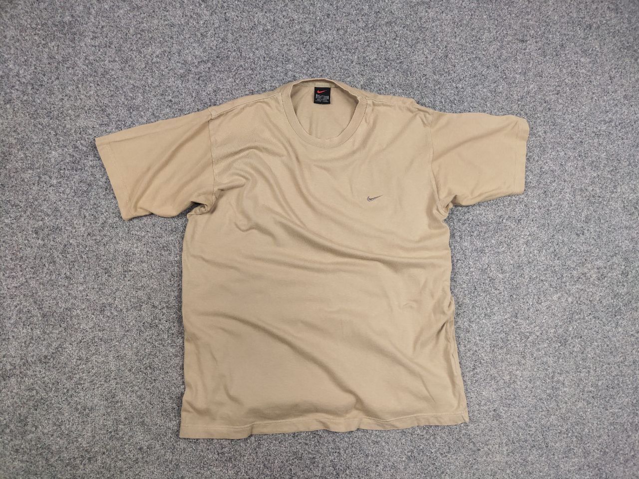 Nike Vintage 90's Nike Swoosh Oversized Beige Shirt USA Y2K Style Size US L / EU 52-54 / 3 - 8 Thumbnail