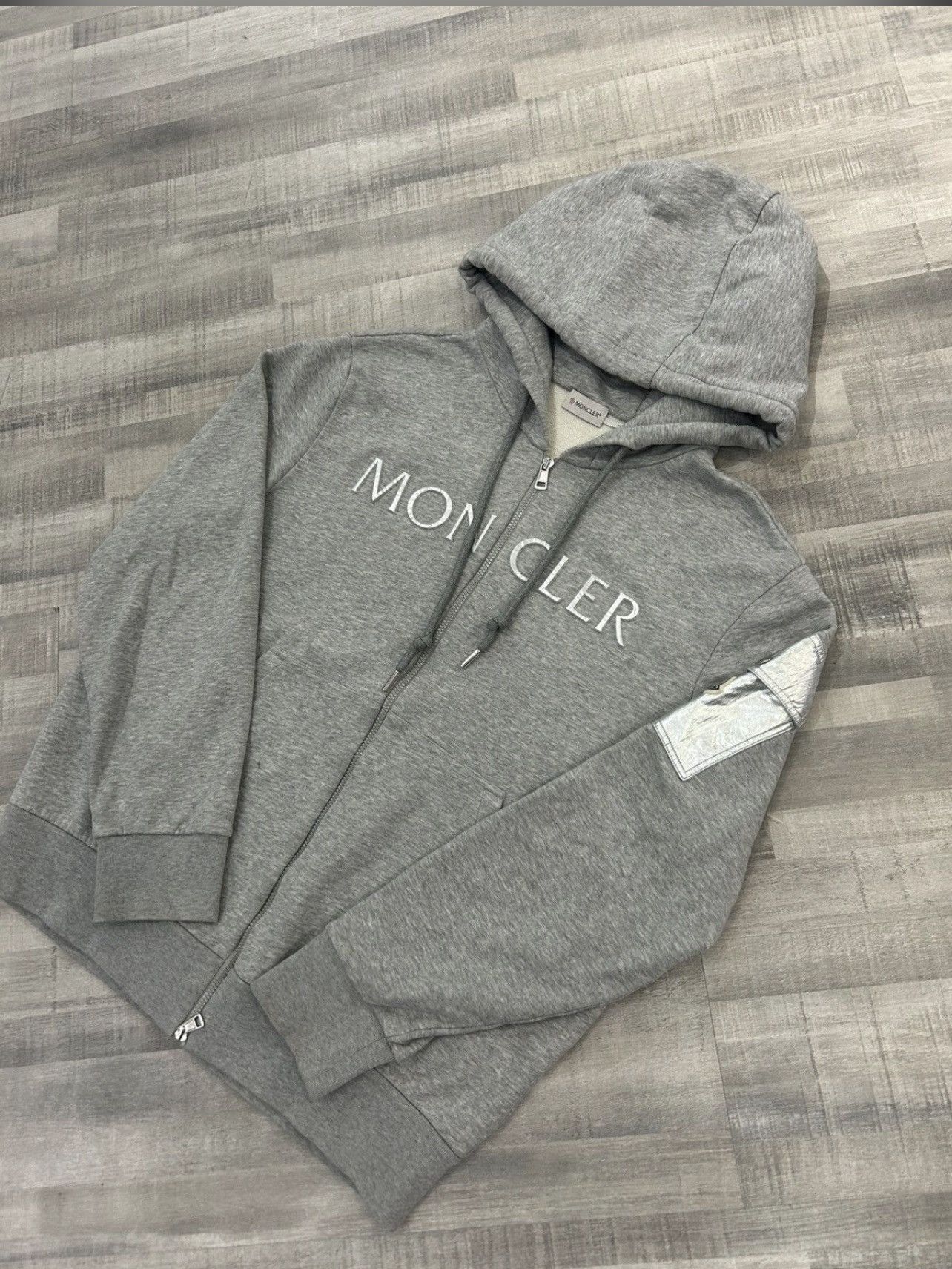 Moncler Moncler Raised Embossed Logo Hoodie Size US XXL / EU 58 / 5 - 3 Thumbnail
