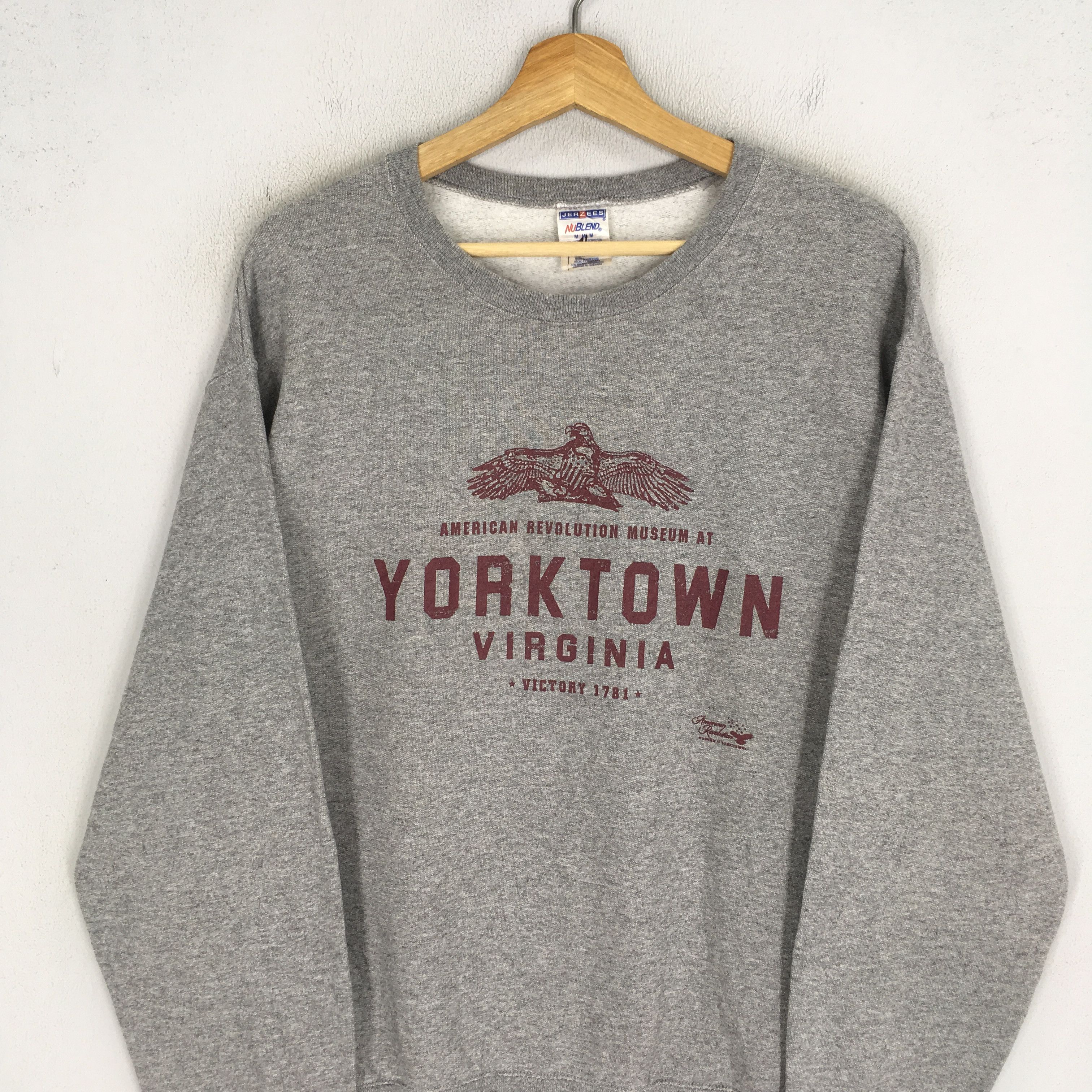 Jerzees vintage sweatshirt gray yorktown virginia - 360 Size US M / EU 48-50 / 2 - 5 Thumbnail