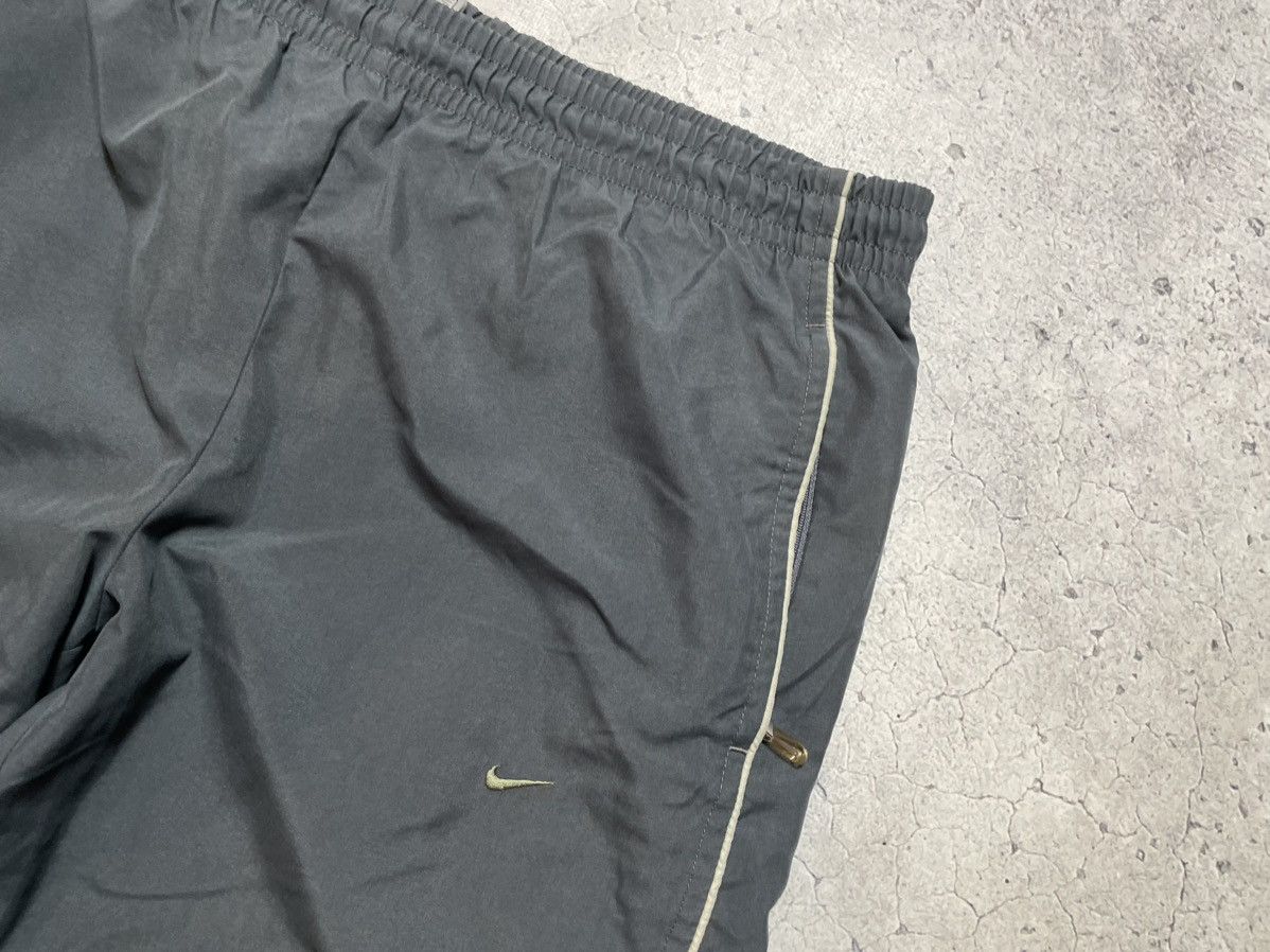 Nike × Vintage Vintage Nylon Baggy Nike Drill Y2K Swoosh Pants Size US 34 / EU 50 - 6 Thumbnail