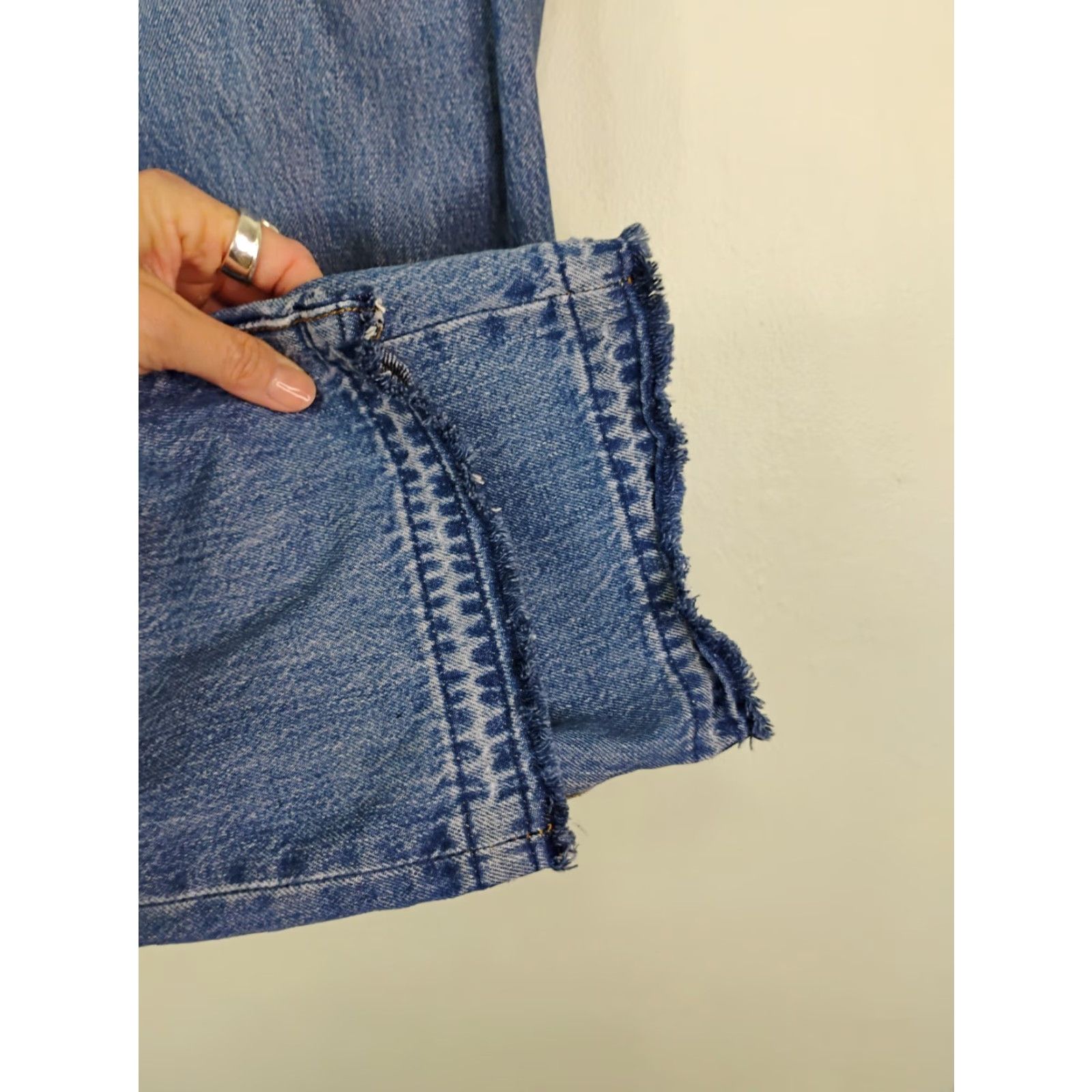 Levi's Levi's 501 Jeans Denim Medium Wash Regular Straight Vintage No 501 Series 32x30 Mens Jeans Frayed Size US 32 / EU 48 - 3 Thumbnail