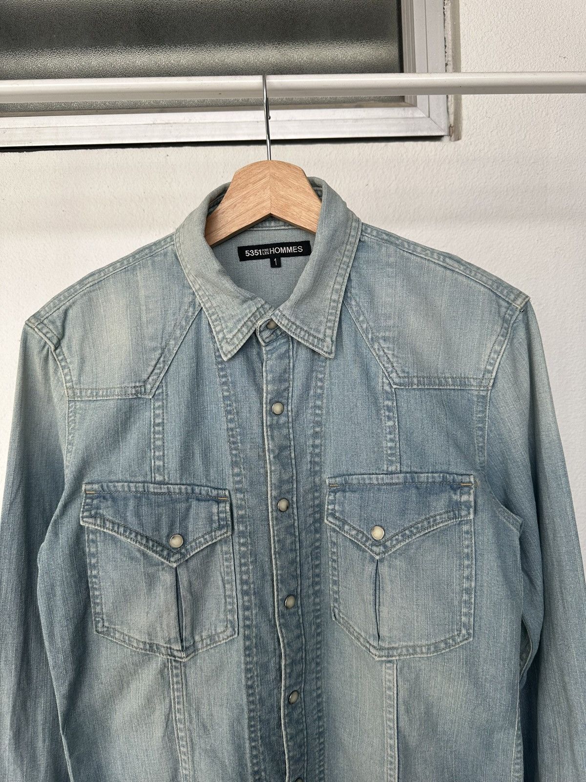 5351 POUR LES HOMMES Early 00’s 5351 stonewash denim shirt hediboy Size US M / EU 48-50 / 2 - 12 Thumbnail