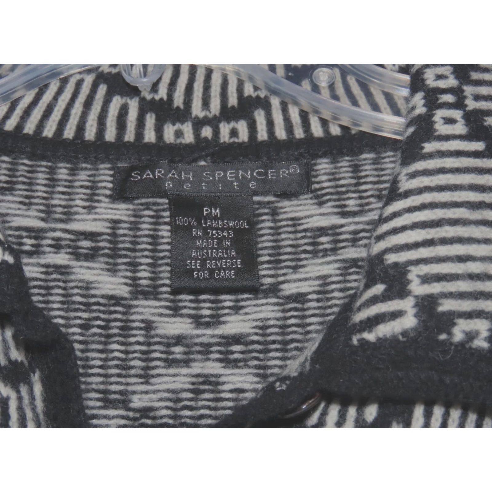 Vintage Sarah Spencer Women's Cardigan Shirt? Wait this is a Cardigan Sweater. Size L / US 10 / IT 46 - 4 Thumbnail