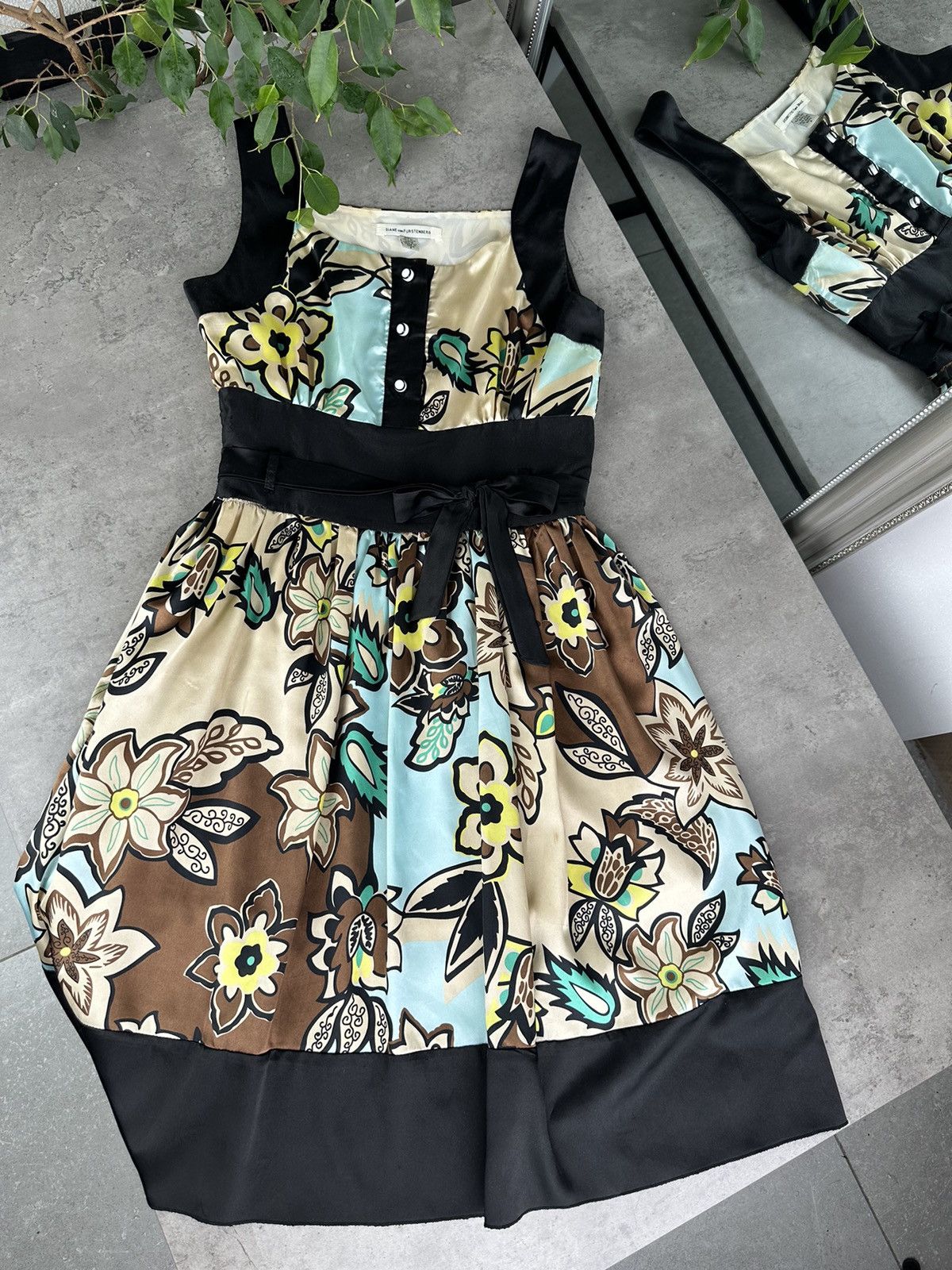 Diane von Furstenberg Diane Von Furstenberg Silk Multicolor Dress Size S / US 4 / IT 40 - 1 Thumbnail