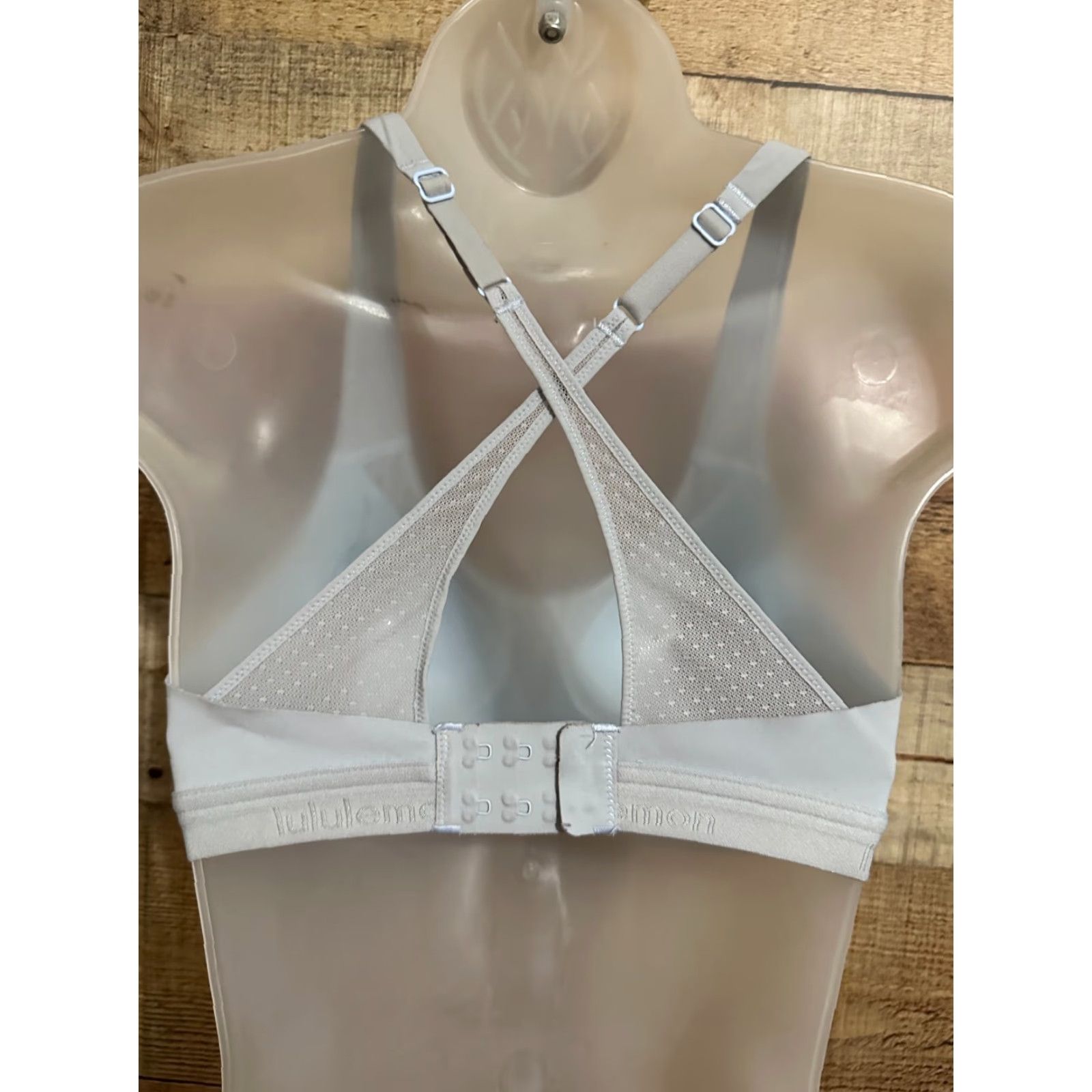 Lululemon Lululemon Sports Bra Womens 32C Blue Athletic Gym Yoga Fitness Crossback Pullover Wireless High Support Size ONE SIZE - 2 Thumbnail