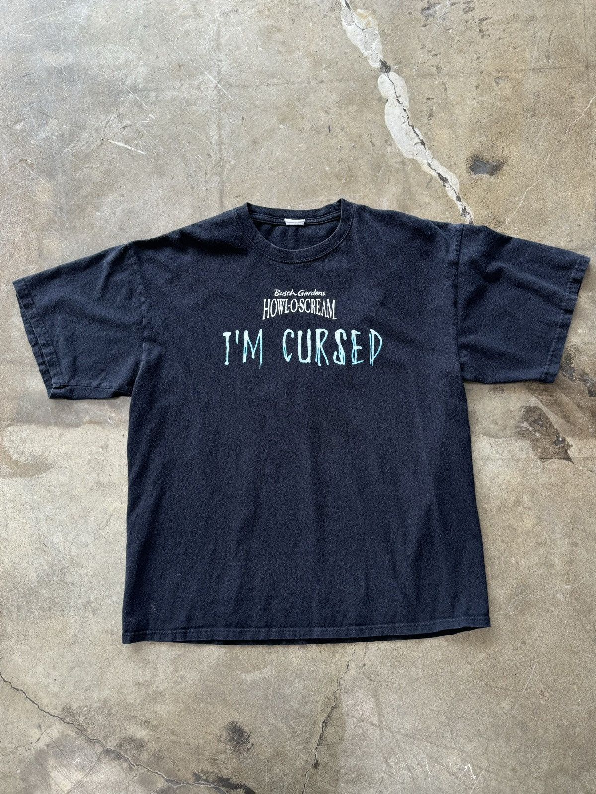 Vintage Vintage Busch Gardens Howl O Scream Cursed Tee Large Size US L / EU 52-54 / 3 - 2 Thumbnail