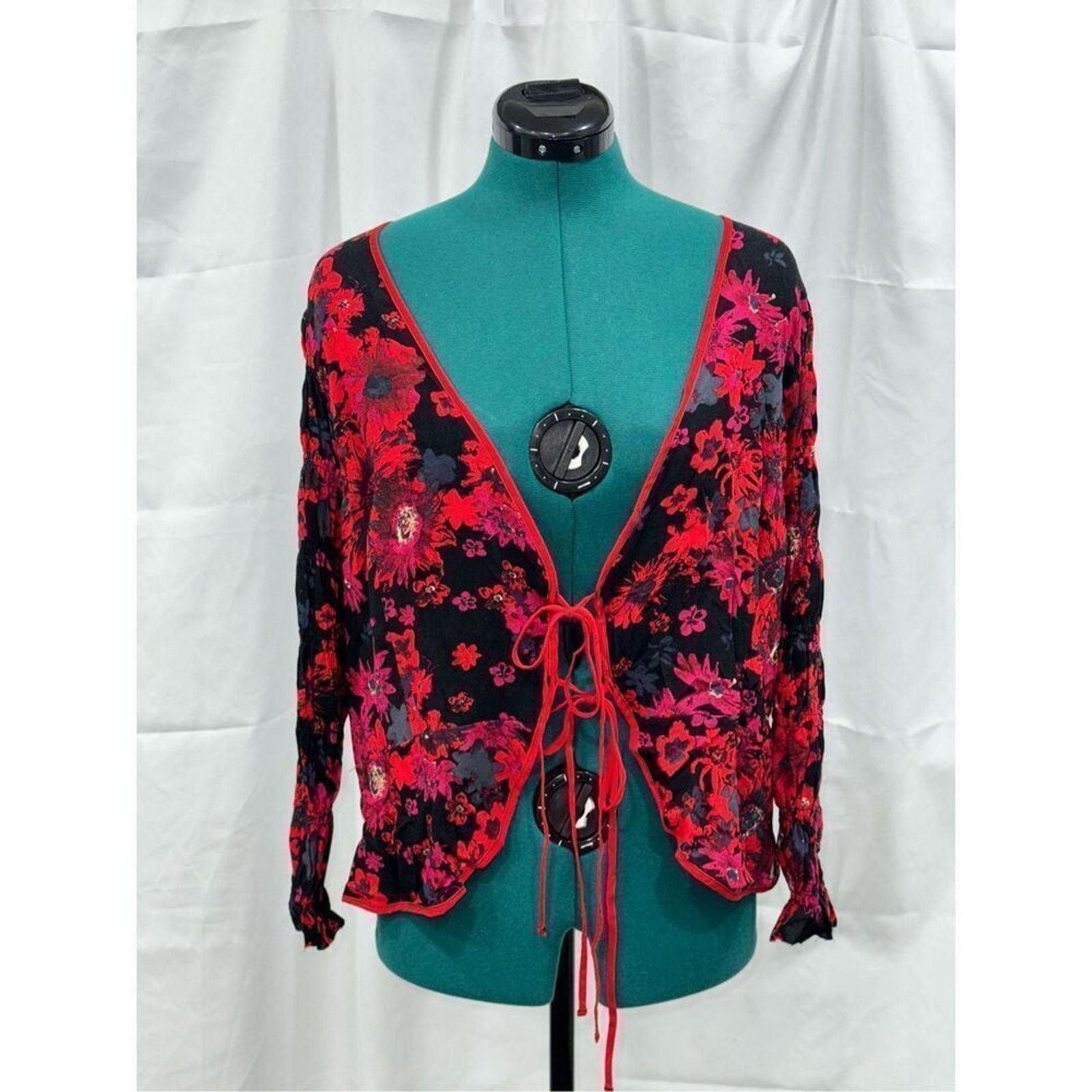 Free People Free People Red Floral Tie Front Cardigan | Sz M, NWT Size M / US 6-8 / IT 42-44 - 2 Thumbnail
