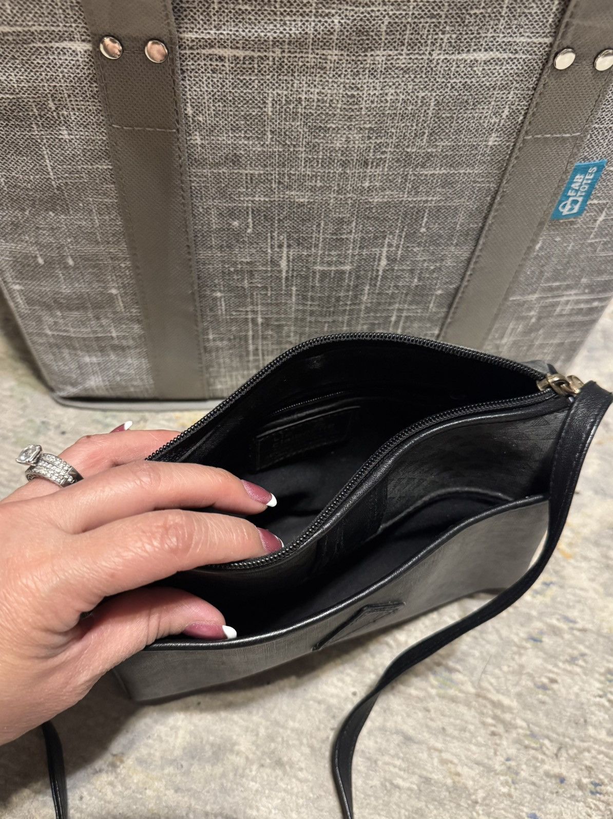 Liz Claiborne Vintage 1984 Liz Claiborne Gray/Black Crossbody Bag Size ONE SIZE - 6 Thumbnail