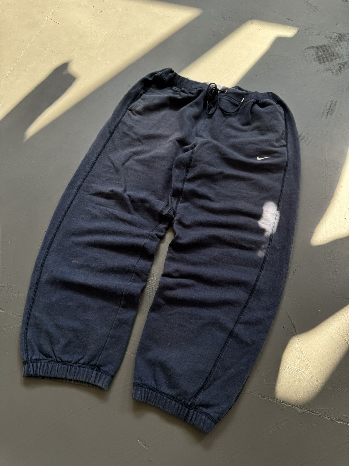 Vintage NIKE VINTAGE BASIC LOGO OVERSIZE BAGGY PANTS Size US 34 / EU 50 - 2 Thumbnail