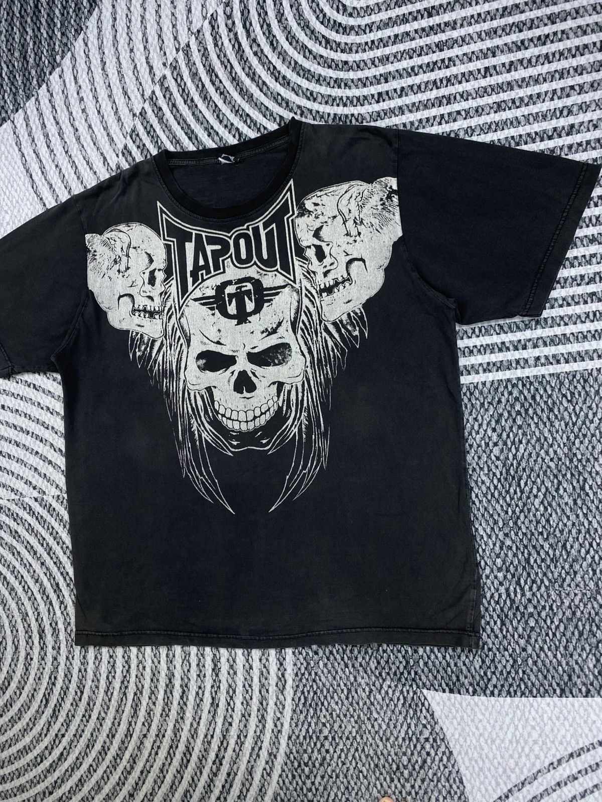 Tapout Vintage Tapout Big Crazy Skull TShirt Size US XL / EU 56 / 4 - 4 Thumbnail