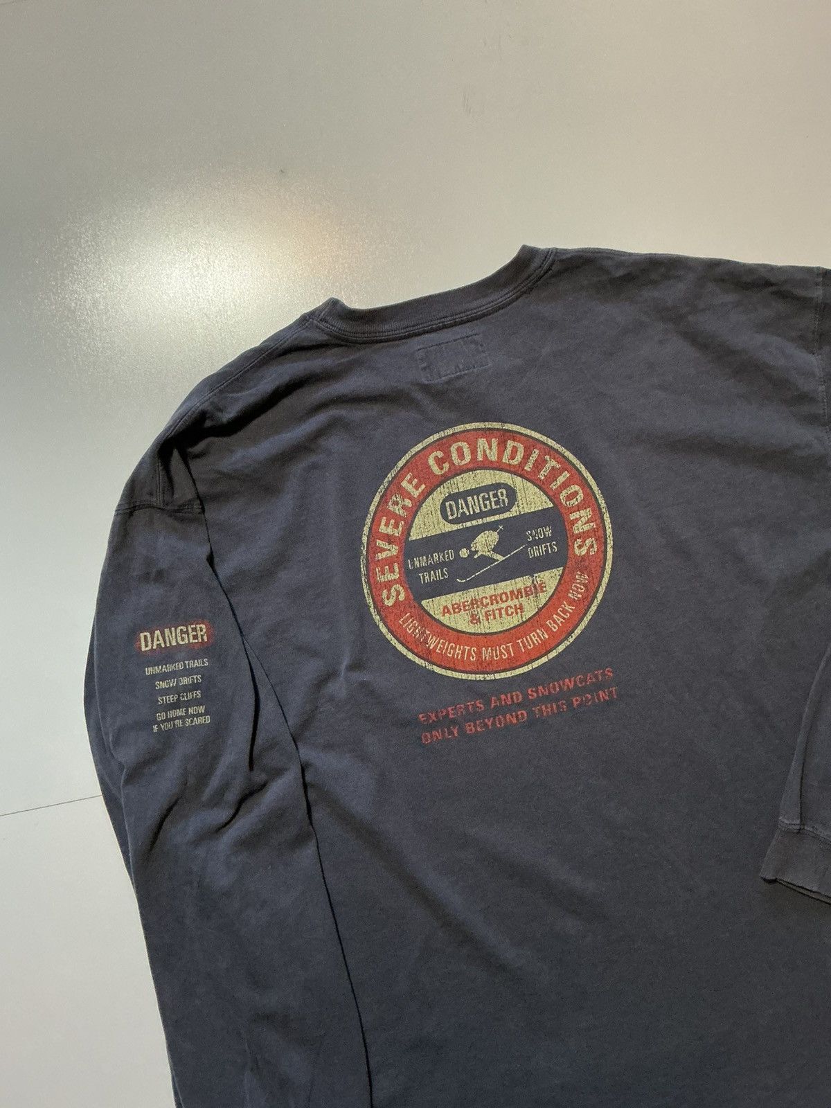 Abercrombie & Fitch Y2K Abercrombie & Fitch Danger Severe Conditions T-Shirt Size US XL / EU 56 / 4 - 5 Thumbnail