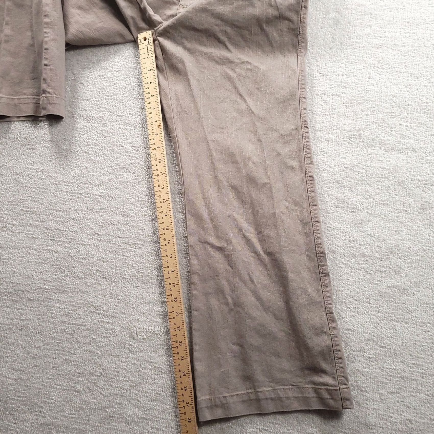 Lee Lee Jeans Beige Women's SZ 12P Petite Mid Rise Straight 28in Inseam Cotton Blend Denim Belt Loops Zip NOGap Waistband Size 34" / US 12 / IT 48 - 5 Thumbnail
