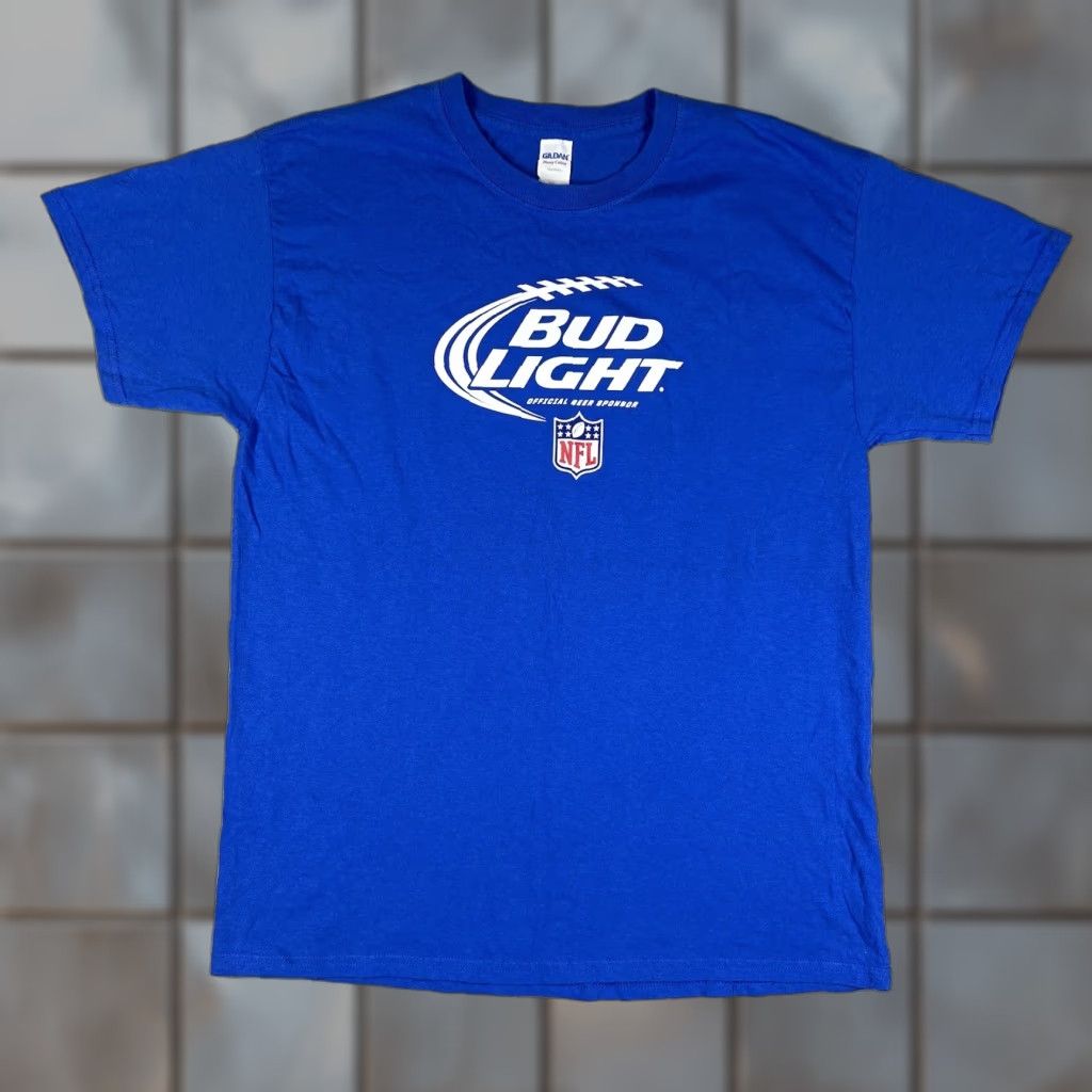 Gildan VINTAGE Bud Light Official Beer Sponsor of The NFL Men's Large Royal Blue T-Shirt Gildan Size US L / EU 52-54 / 3 - 1 Thumbnail