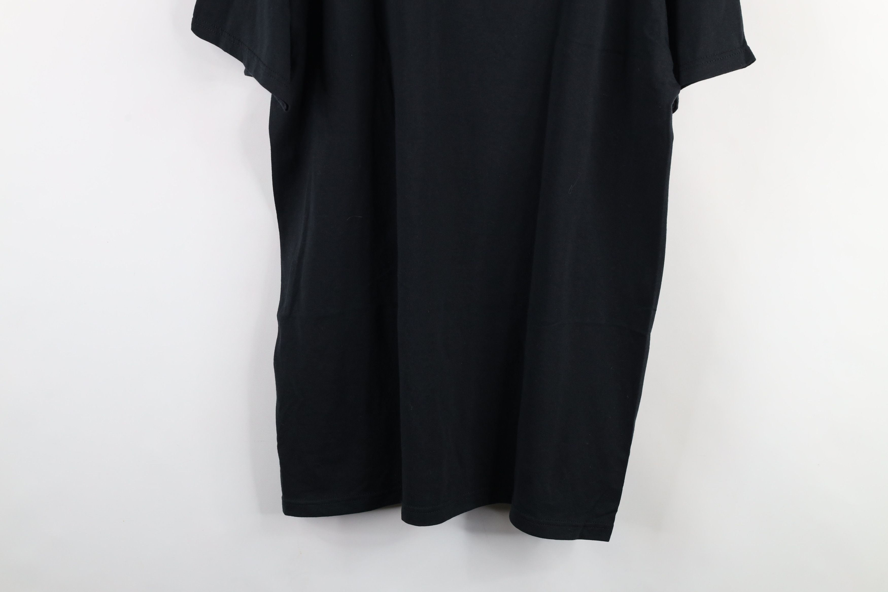 Vintage Vintage 90s Streetwear Thin Cotton Pocket T-Shirt Black Size US L / EU 52-54 / 3 - 12 Thumbnail